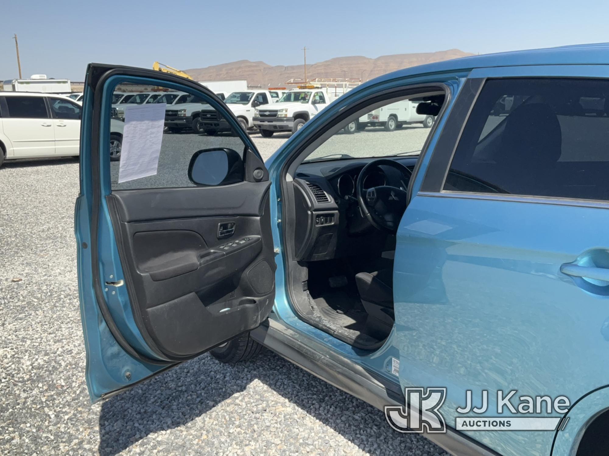 (Las Vegas, NV) 2013 Mitsubishi Outlander Service Airbag & Service Engine Lights On Runs & Moves