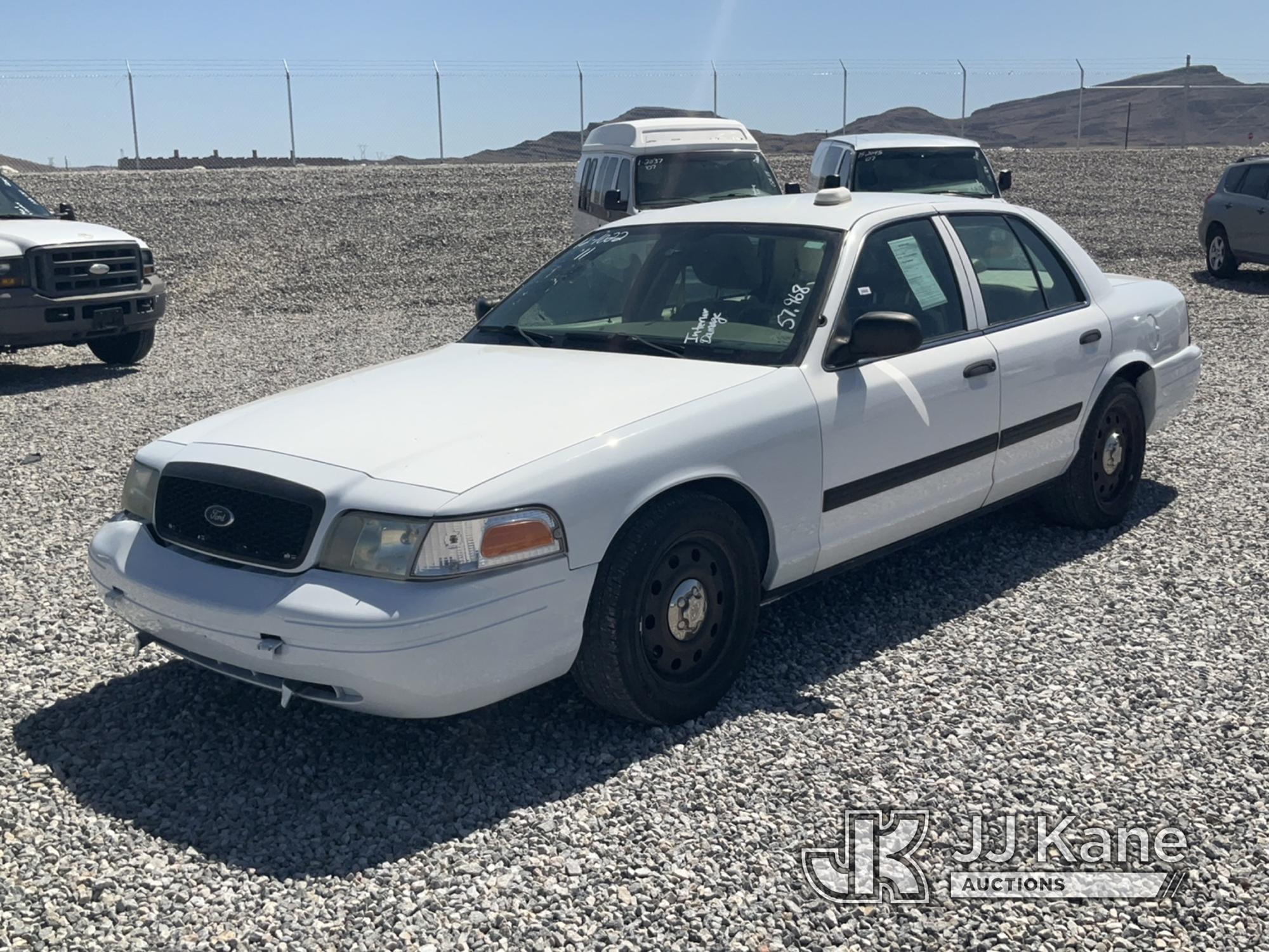 (Las Vegas, NV) 2011 Ford Crown Victoria Police Interceptor Interior Damage, Runs & Moves