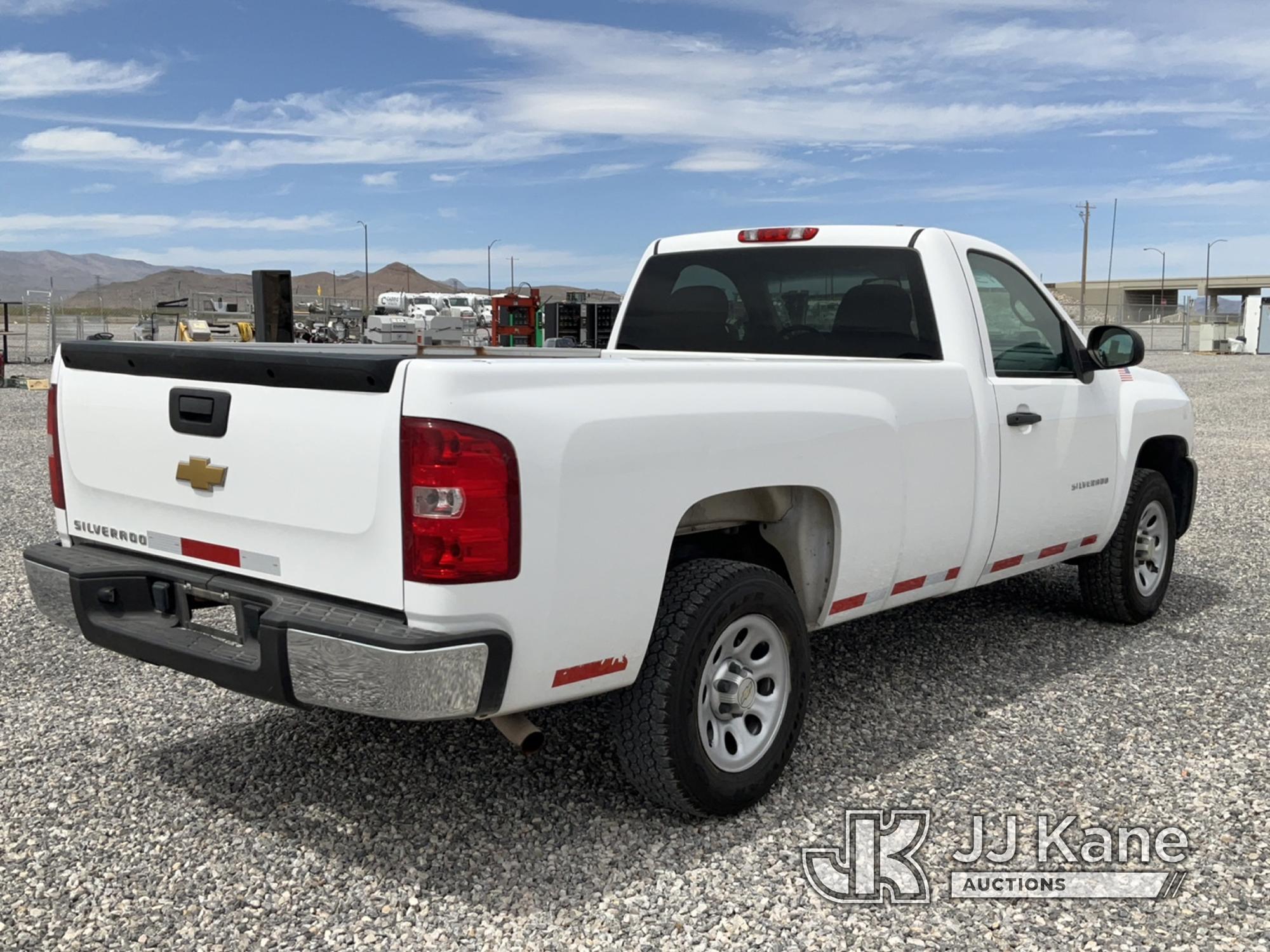 (Las Vegas, NV) 2013 Chevrolet Silverado 1500 Runs & Moves