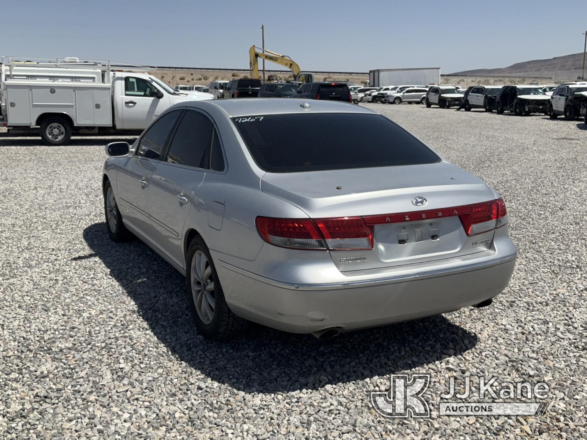 (Las Vegas, NV) 2008 Hyundai Azera Body & Paint Damage Jump To Start, Runs & Moves