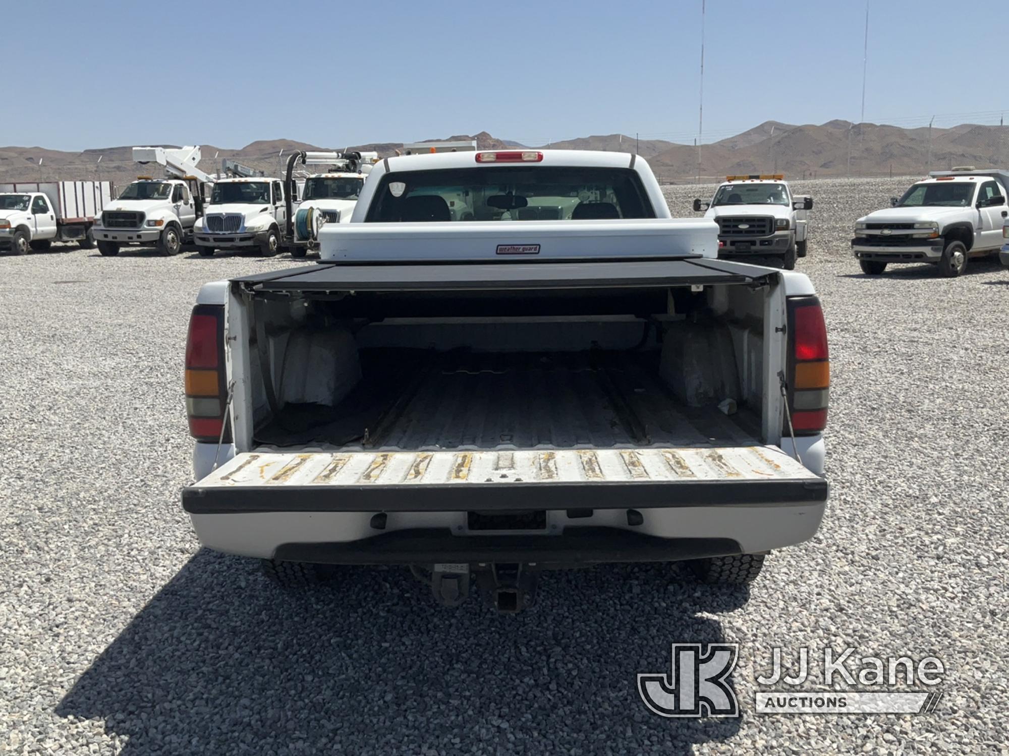 (Las Vegas, NV) 2006 GMC 1500 Body Damage, No Console Runs & Moves