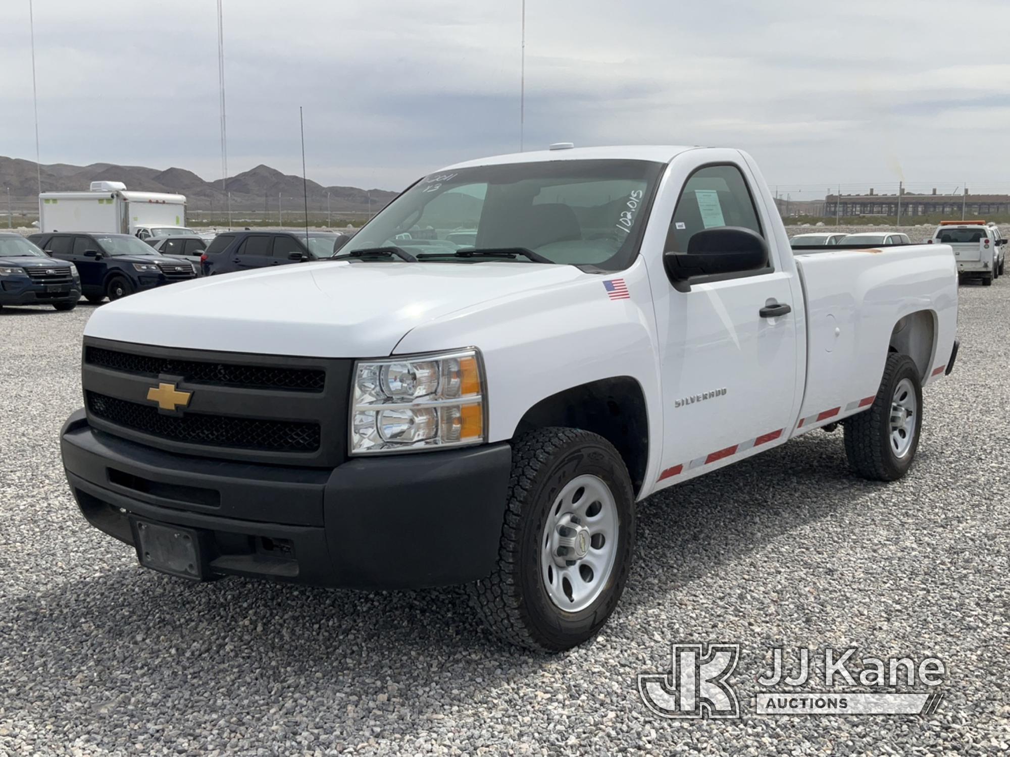 (Las Vegas, NV) 2013 Chevrolet Silverado 1500 Runs & Moves