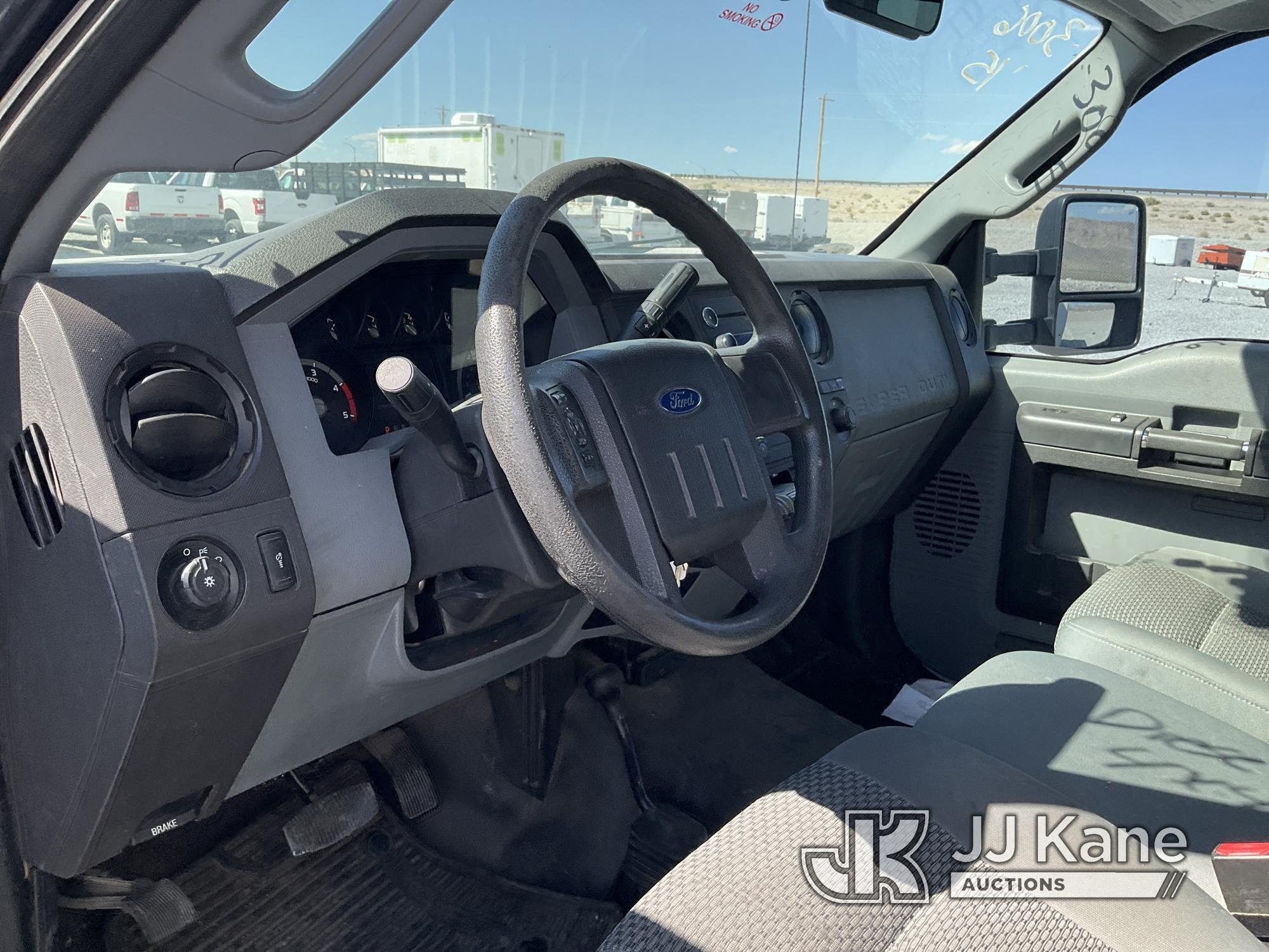 (Las Vegas, NV) 2015 Ford F350 4x4 Service Truck Runs & Moves