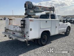 (Las Vegas, NV) 2005 Ford F350 Venturo ET10KX Crane, 3,200 Lb. Cap. Body Damage, Runs & Moves