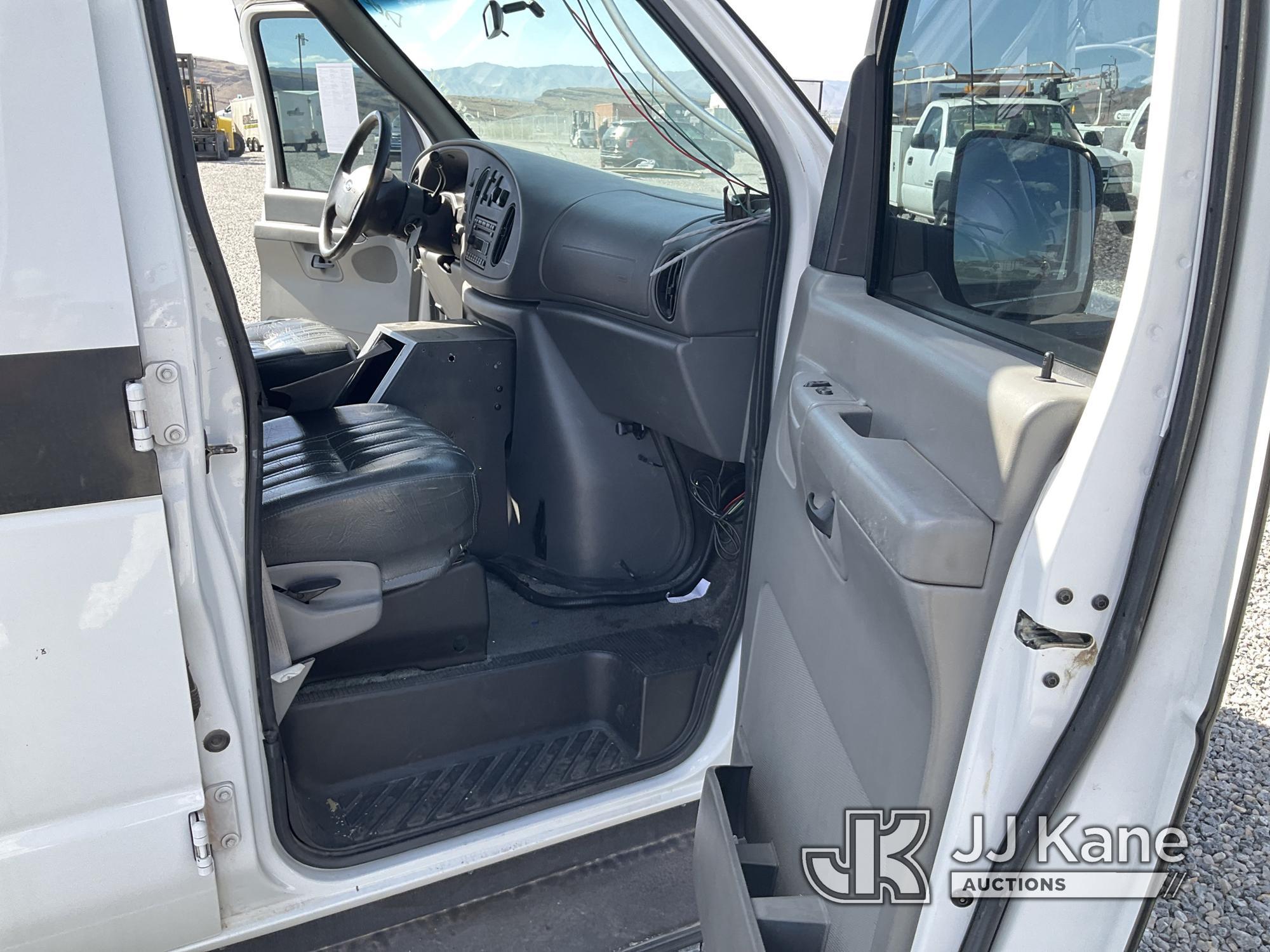 (Las Vegas, NV) 2007 Ford E350 Prisoner Transport, Wheel Chair Lift Runs & Moves