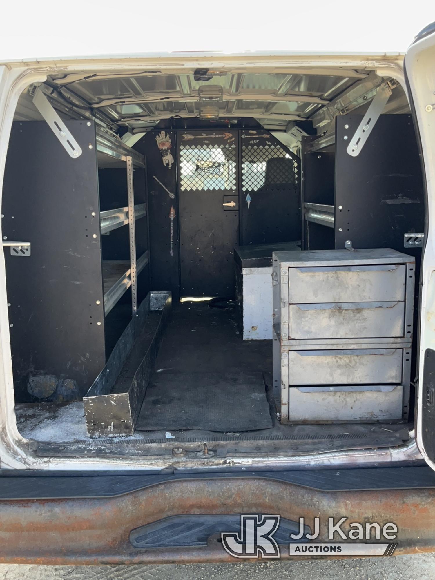 (South Beloit, IL) 2012 Ford E250 Cargo Van Runs & Moves) (Body Damage, Low Fuel