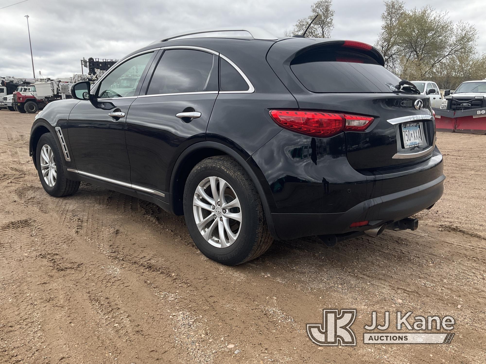 (Shakopee, MN) 2011 Infinity FX35 Sport Utility Vehicle Starts, Runs, Moves, Front end damage, body