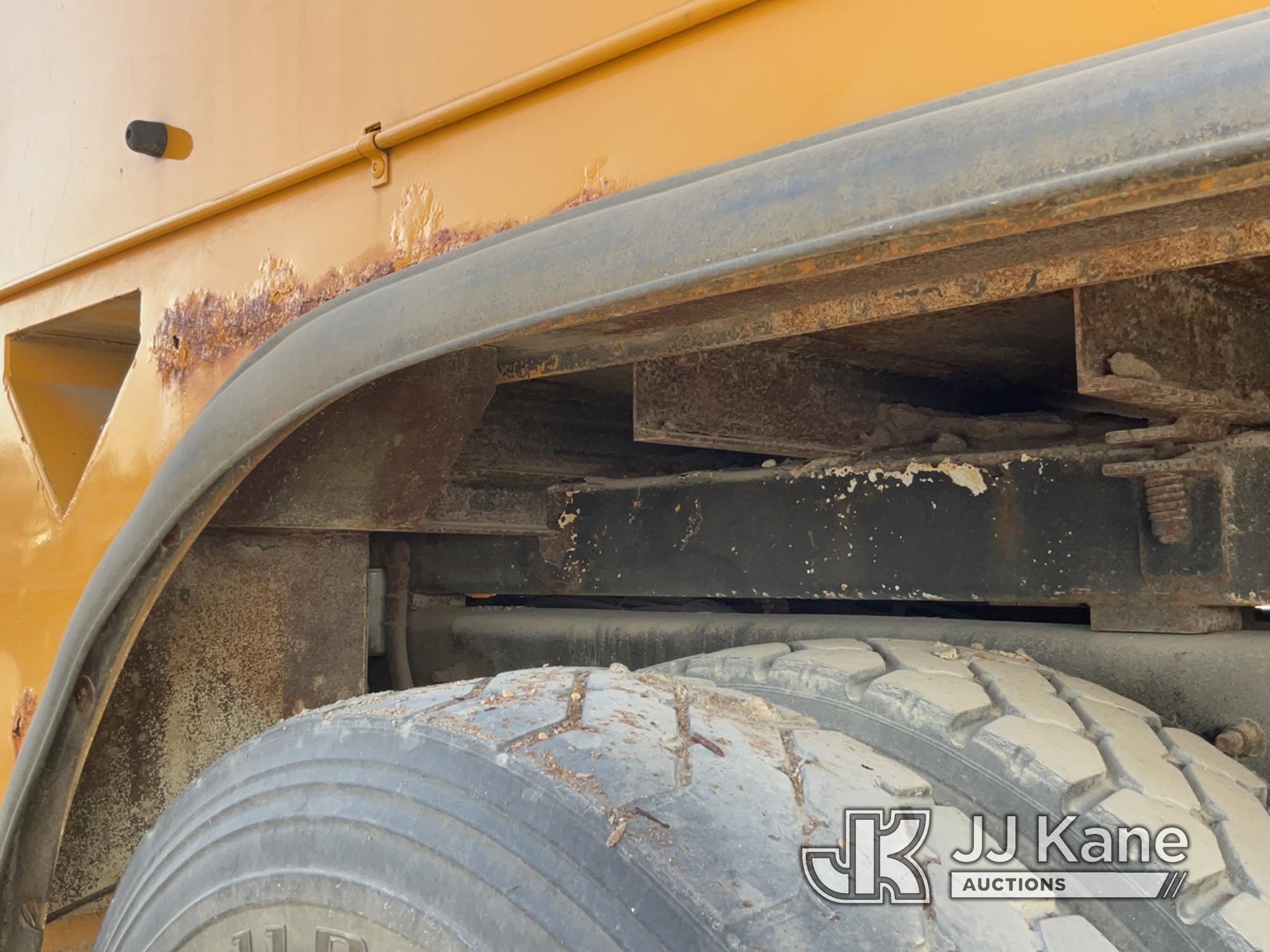 (Saint Joseph, MO) Altec AM862, Over-Center Material Handling Bucket Truck rear mounted on 2003 Inte