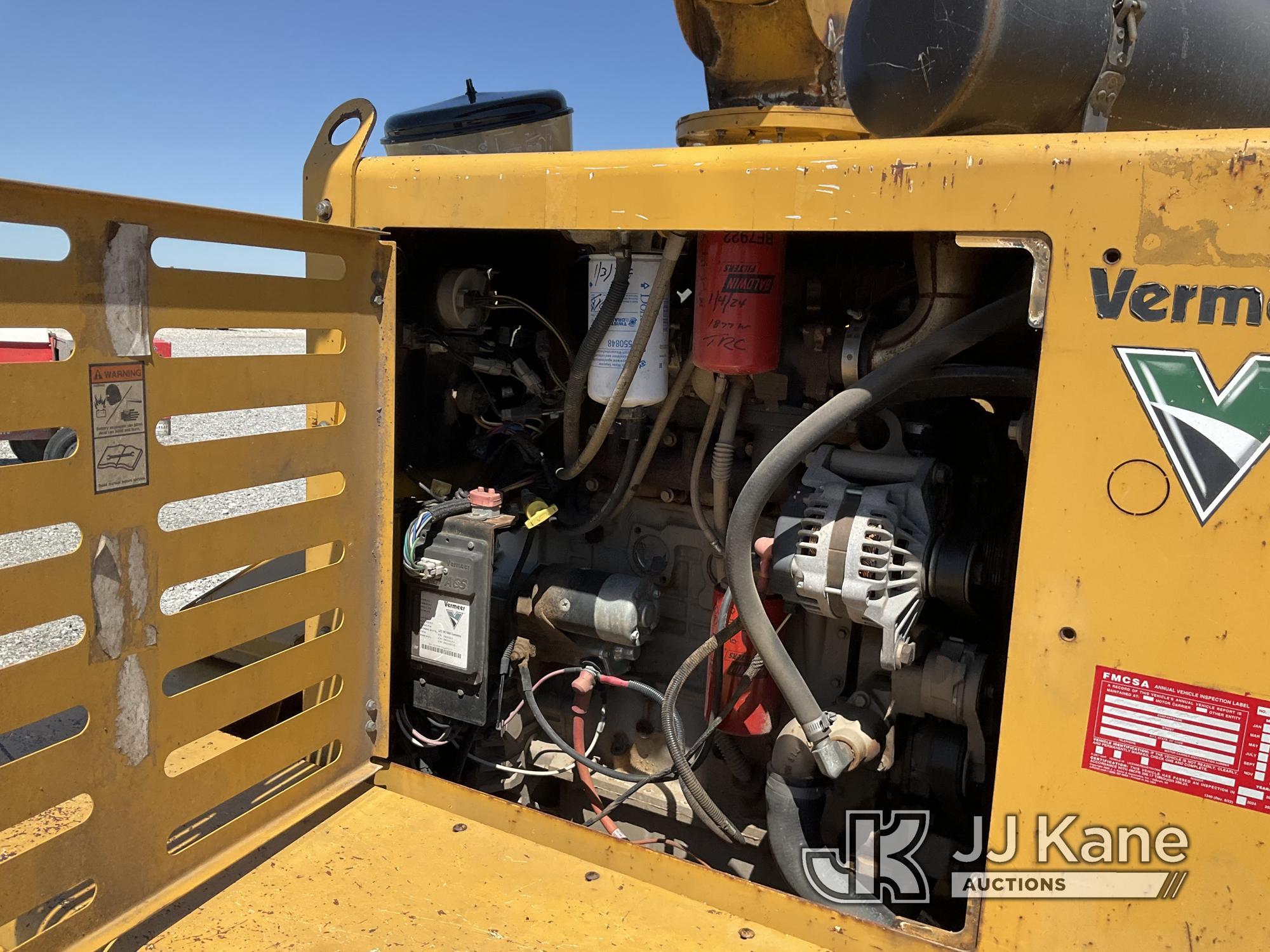 (Hawk Point, MO) 2013 Vermeer BC1800XL Chipper (18in Drum) No Title) (Runs & Operates.