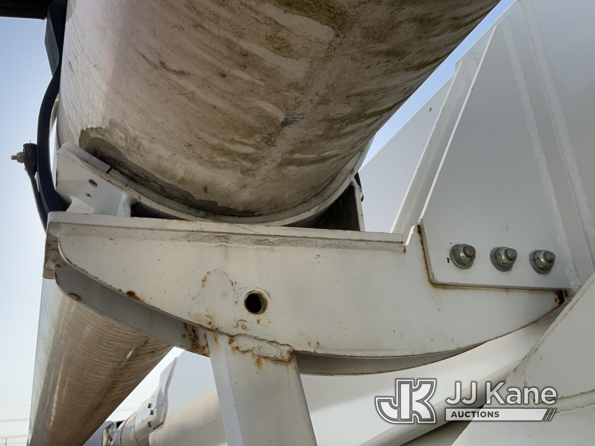 (Saint Joseph, MO) Altec AM862, Over-Center Material Handling Bucket Truck rear mounted on 2003 Inte