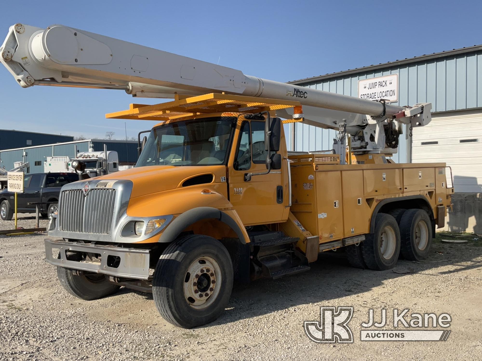 (Saint Joseph, MO) Altec AM862, Over-Center Material Handling Bucket Truck rear mounted on 2003 Inte