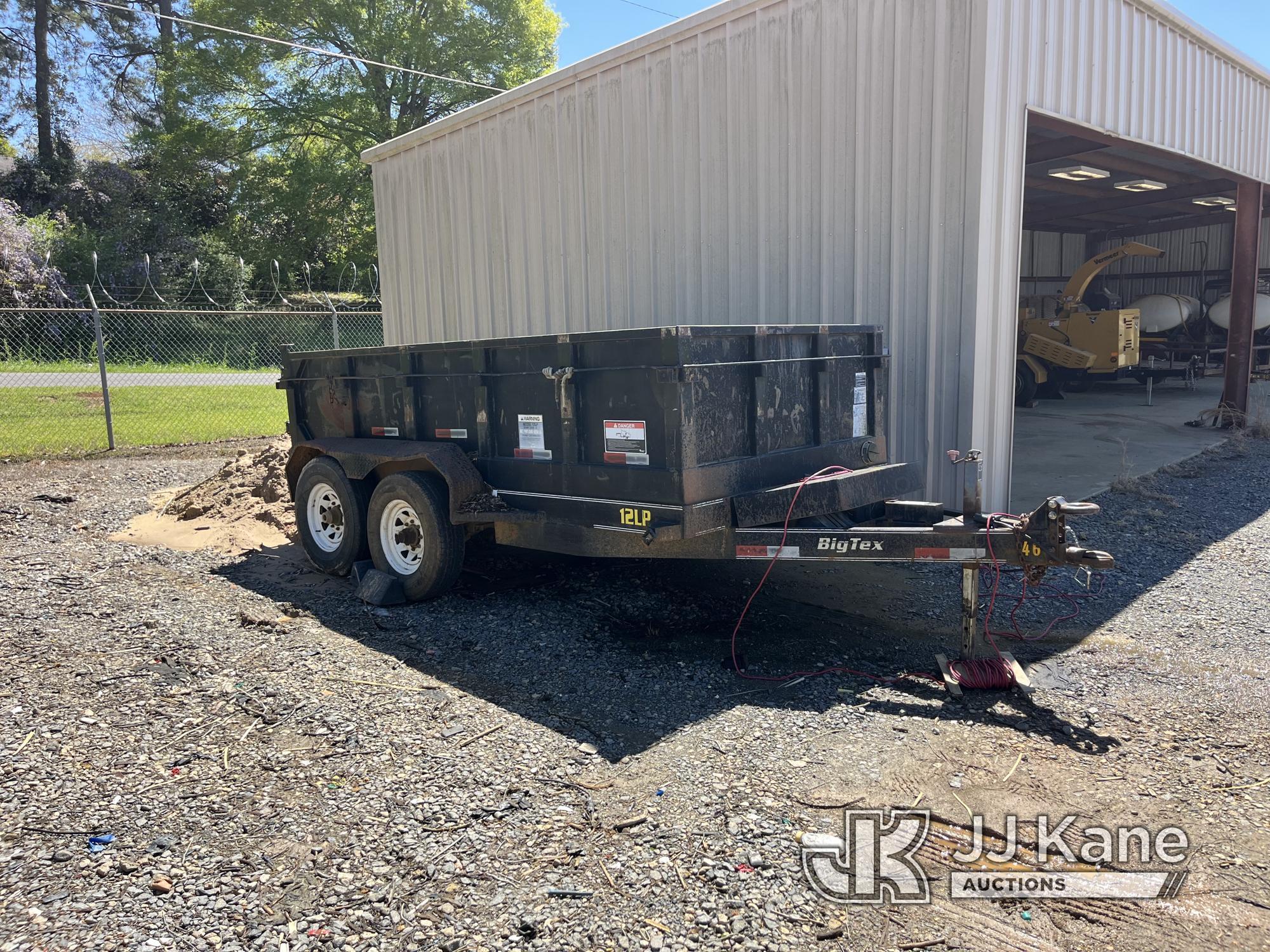 (Farmerville, LA) 2005 Big Tex 12LP Dump Trailer Operates) (Back Gate Latch Broken.