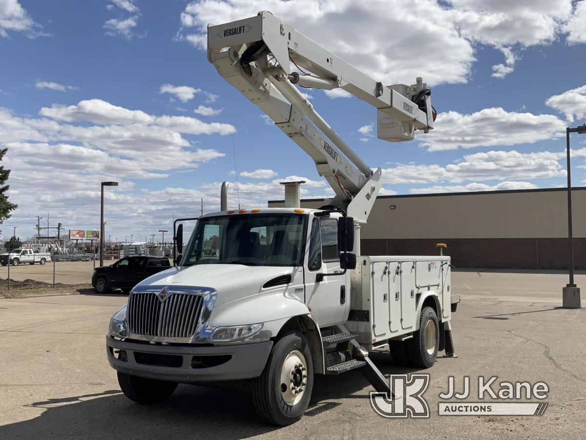 (Bismarck, ND) Versalift VST5500I, Articulating & Telescopic Material Handling Bucket Truck center m