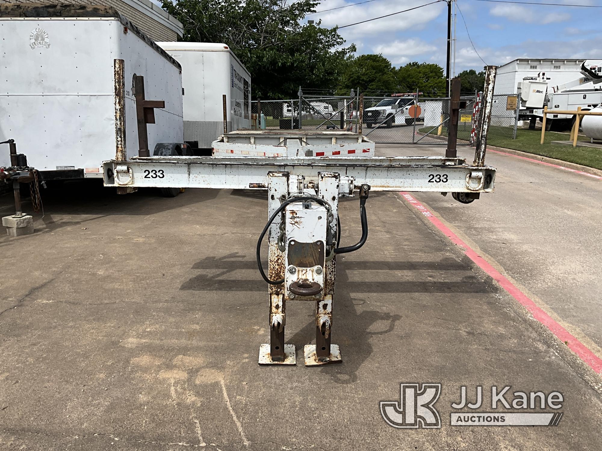 (Azle, TX) 2010 J.D.H Trussmaster Trailer T/A Extendable Pole/Material Trailer, Cooperative owned Wi