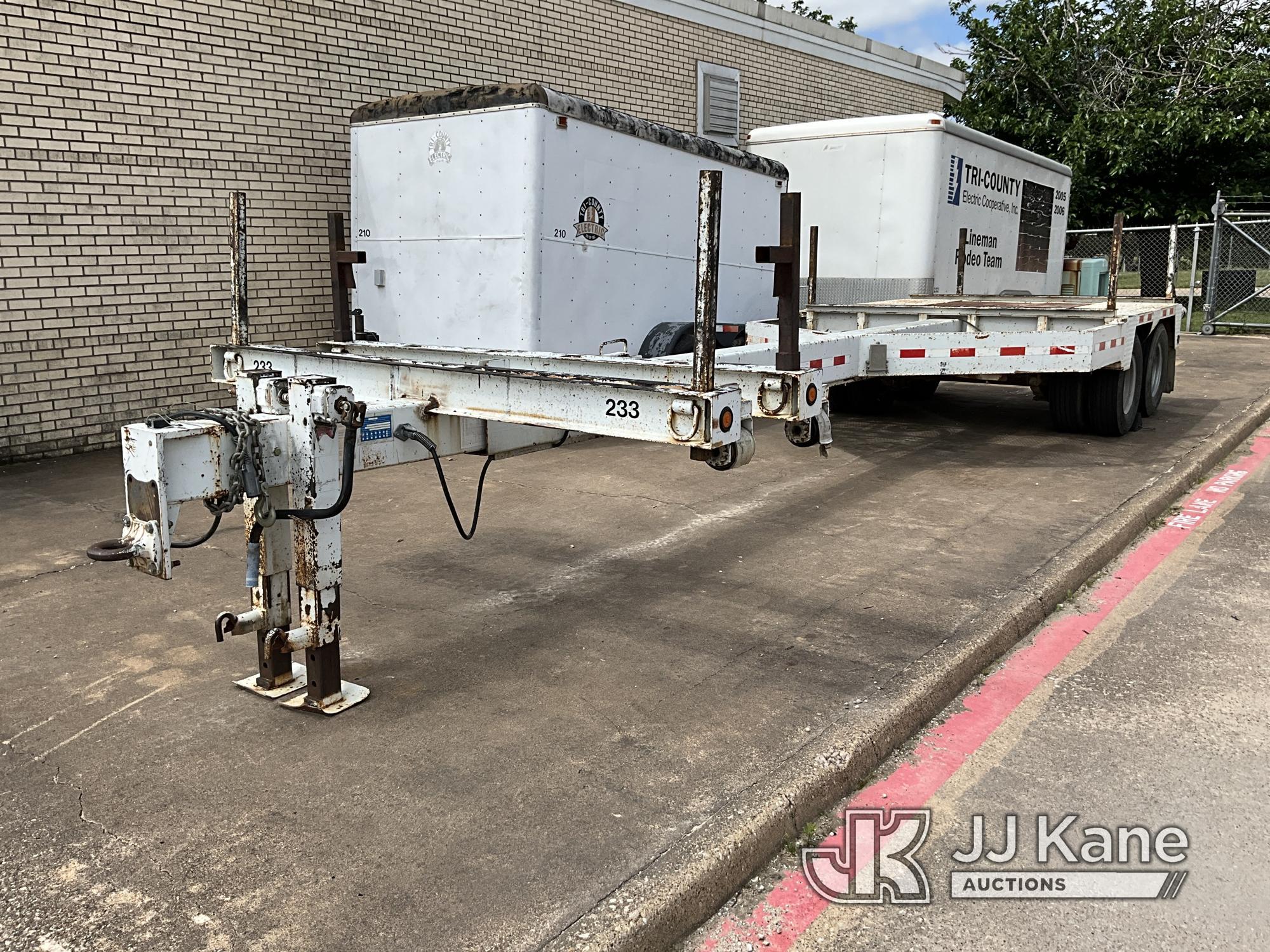 (Azle, TX) 2010 J.D.H Trussmaster Trailer T/A Extendable Pole/Material Trailer, Cooperative owned Wi