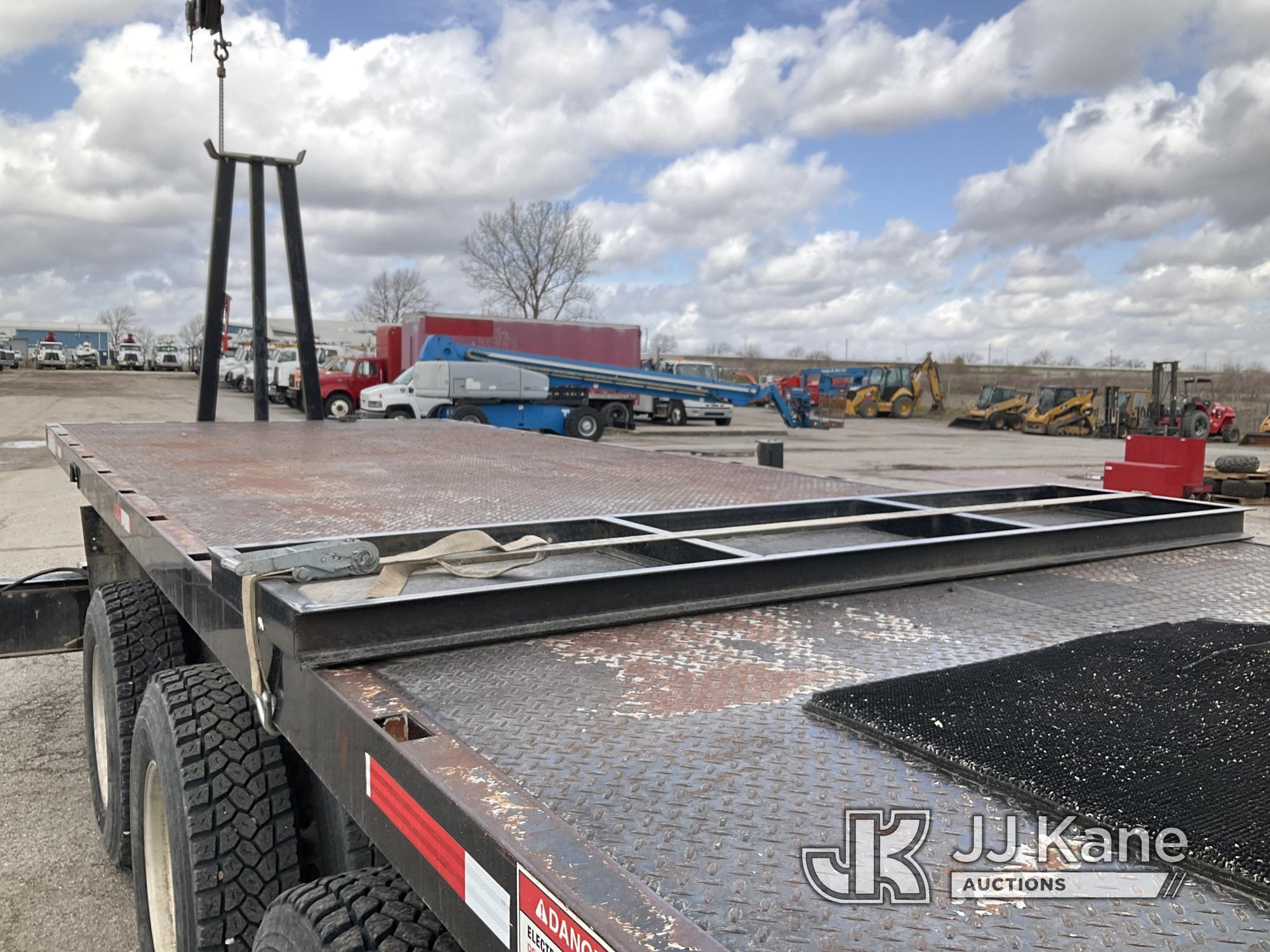 (Kansas City, MO) National 1400H, Hydraulic Truck Crane mounted behind cab on 2007 Sterling LT7500 T