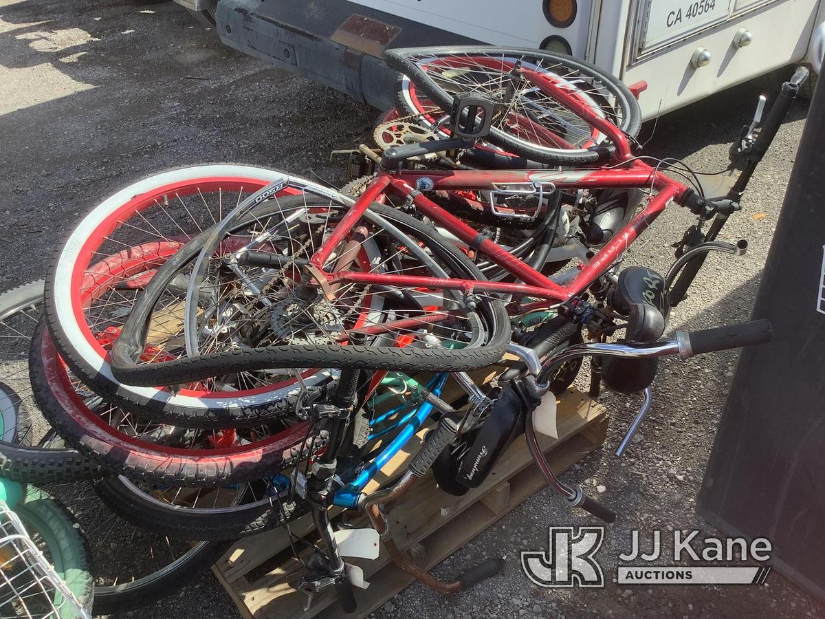 (Jurupa Valley, CA) 1 Pallet Of Bicycles (Used) NOTE: This unit is being sold AS IS/WHERE IS via Tim