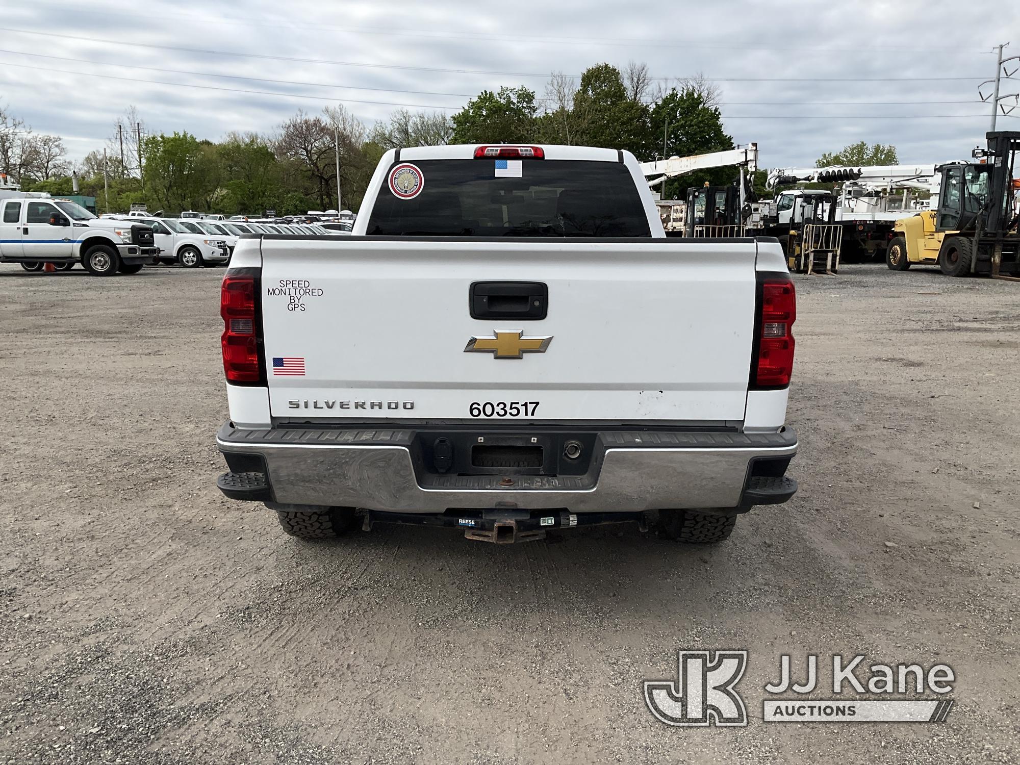 (Plymouth Meeting, PA) 2014 Chevrolet Silverado 1500 4x4 Extended-Cab Pickup Truck Runs & Moves, Bod