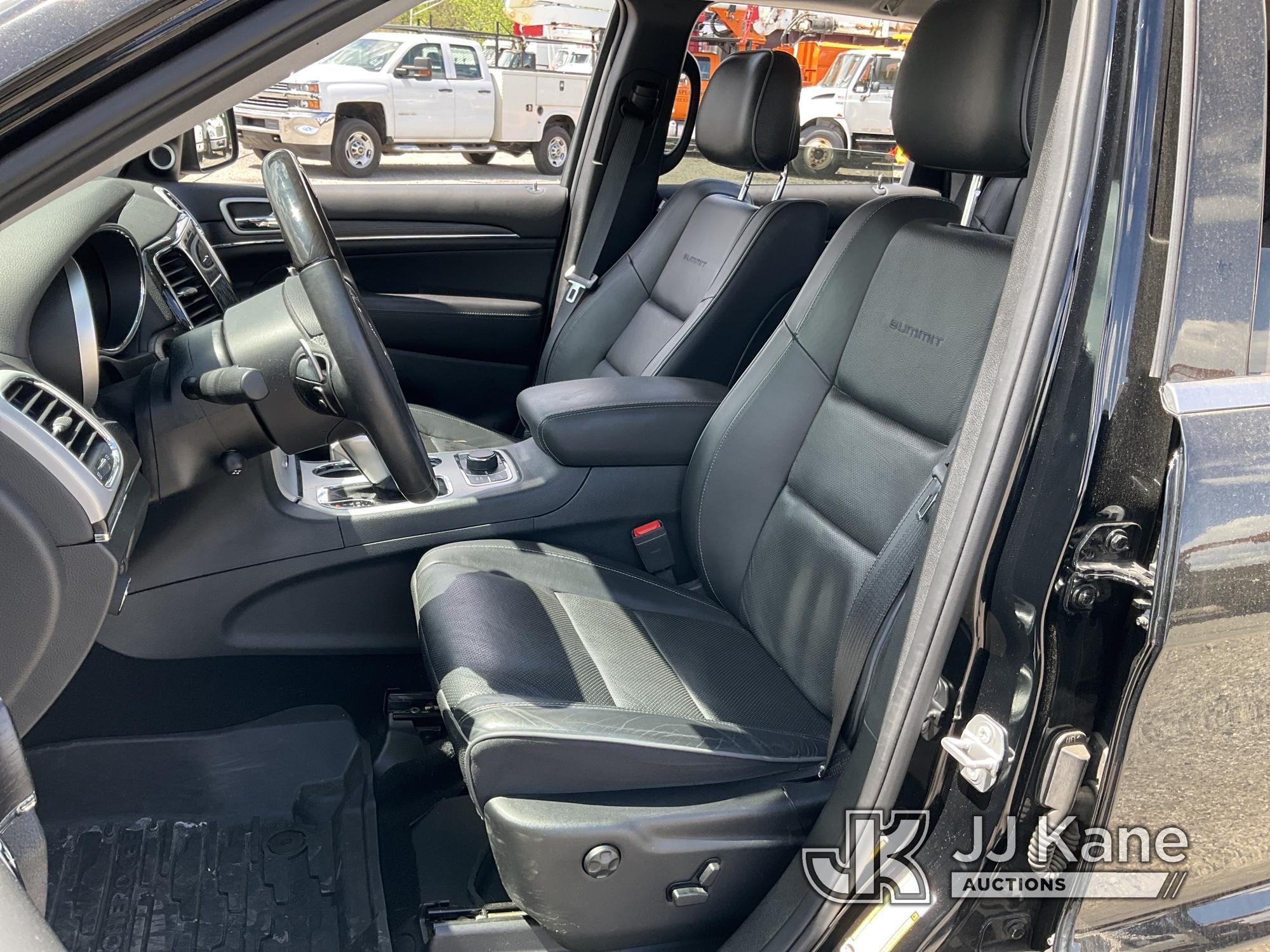 (Plymouth Meeting, PA) 2019 Jeep Grand Cherokee 4x4 4-Door Sport Utility Vehicle Runs & Moves, Body