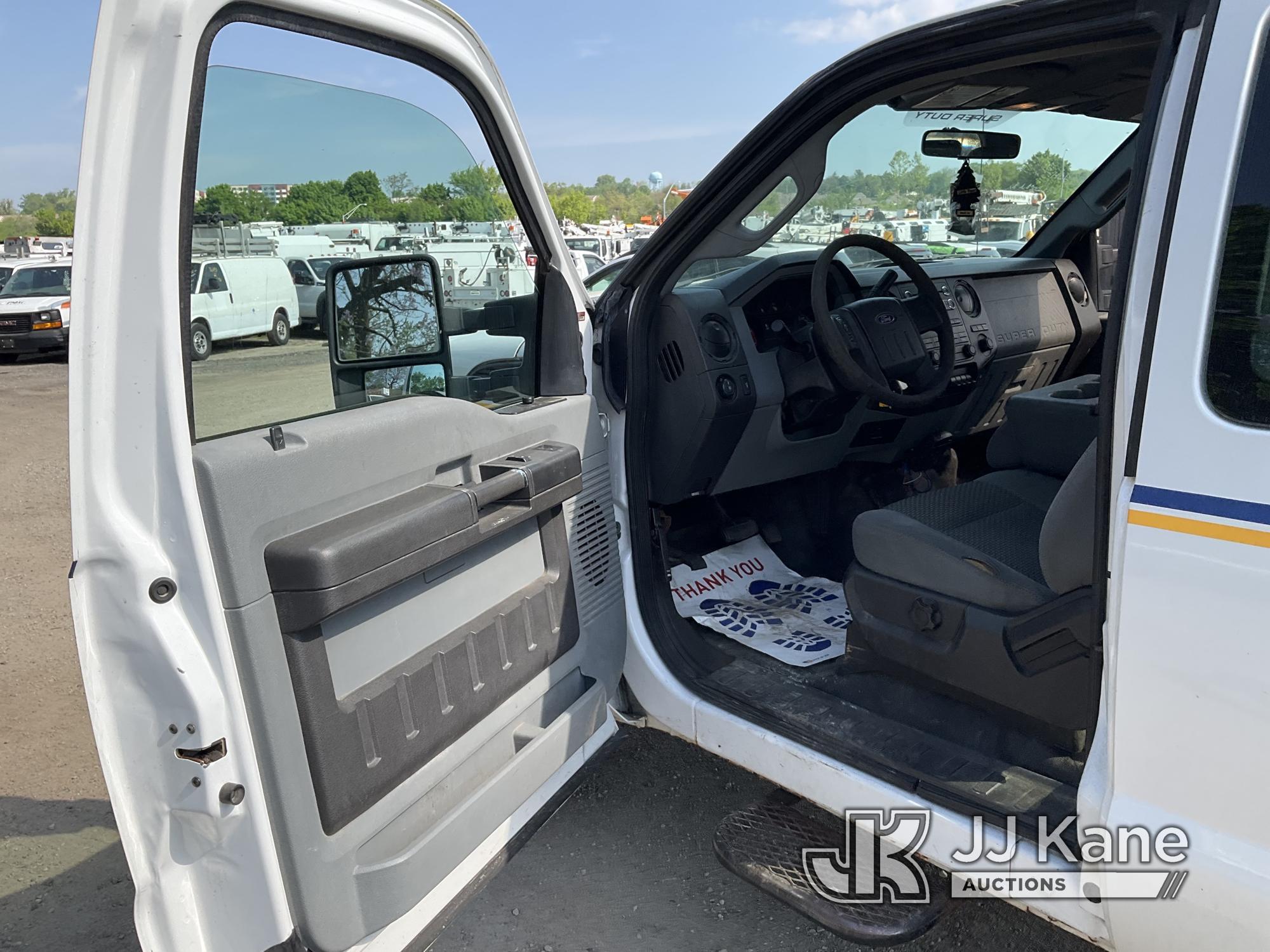 (Plymouth Meeting, PA) 2011 Ford F250 4x4 Extended-Cab Pickup Truck Runs & Moves, Body & Rust Damage