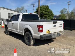 (Charlotte, MI) 2020 Ford F150 4x4 Extended-Cab Pickup Truck Runs, Moves, Check Engine Light, Cracke