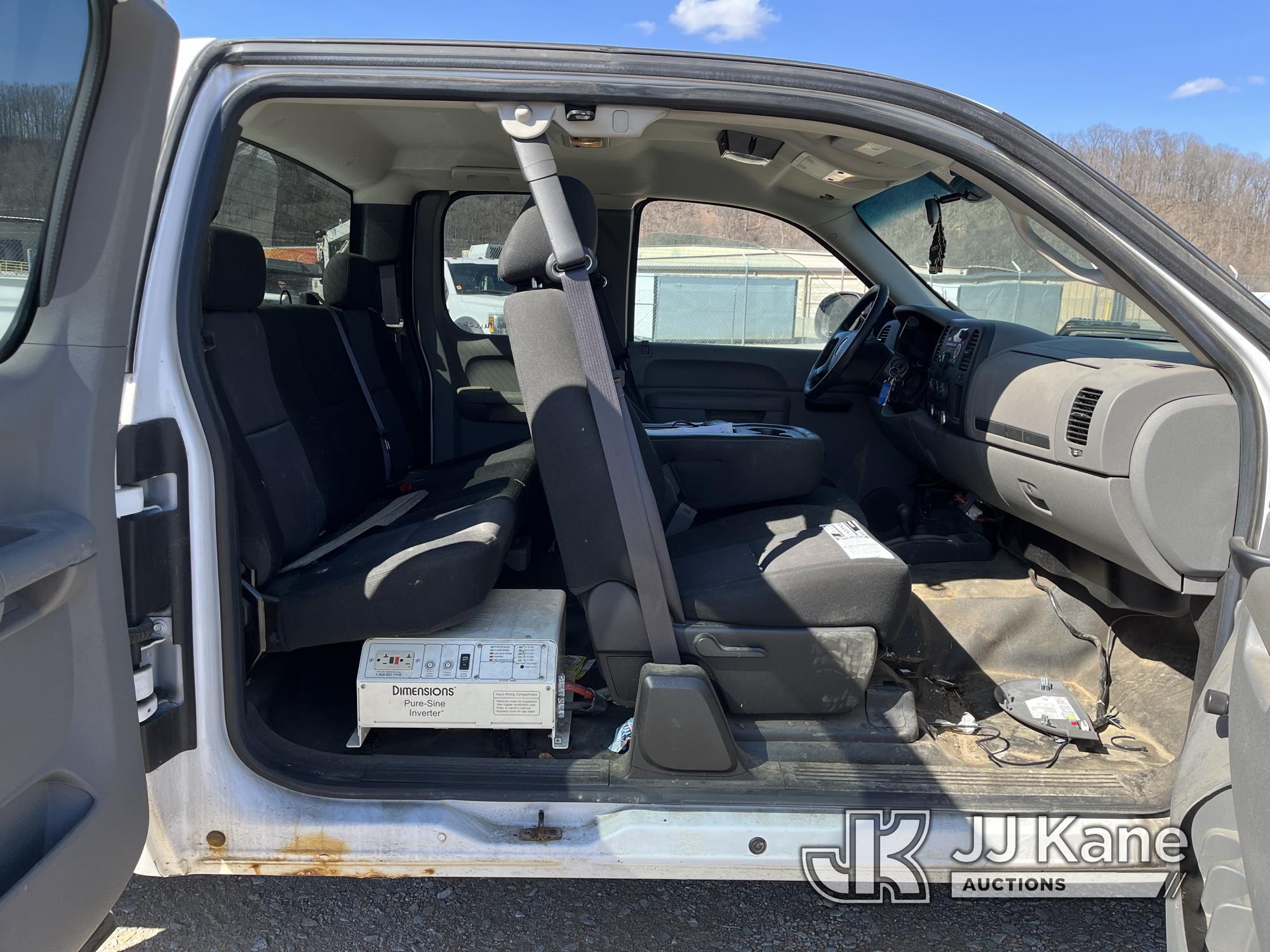 (Smock, PA) 2013 GMC Sierra 1500 4x4 Extended-Cab Pickup Truck Title Delay) (Runs & Moves, Check Eng