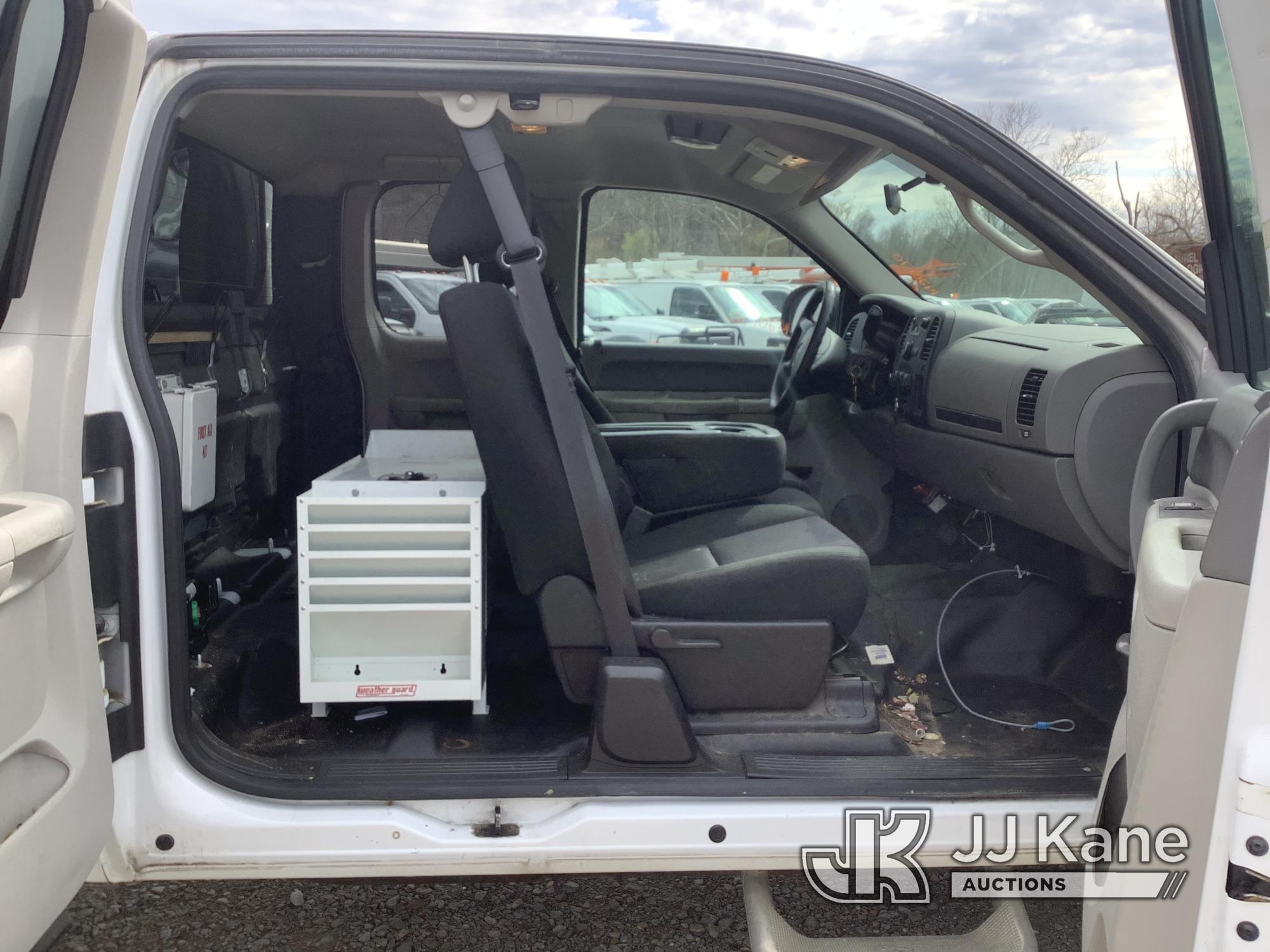 (Smock, PA) 2013 GMC Sierra 2500HD 4x4 Extended-Cab Pickup Truck Title Delay) (Runs & Moves, Rust &