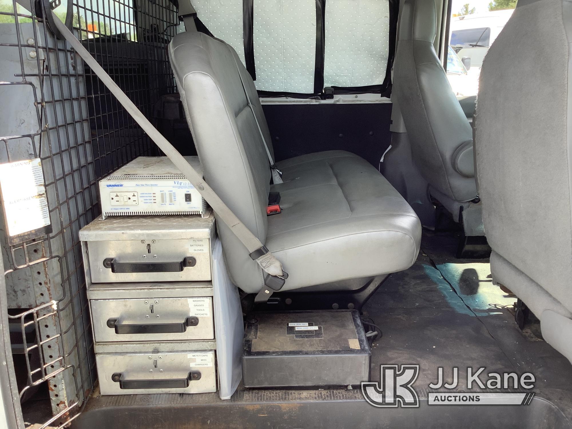 (Chester Springs, PA) 2013 Ford E350 Cargo Van Runs & Moves, Rust & Body Damage) (Inspection and Rem