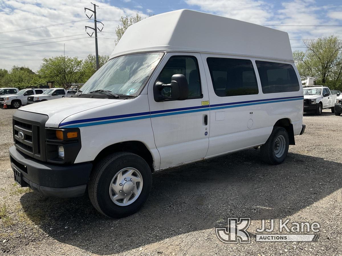 (Plymouth Meeting, PA) 2011 Ford E350 High-Top Window/Cargo Van Runs & Moves, Body & Rust Damage