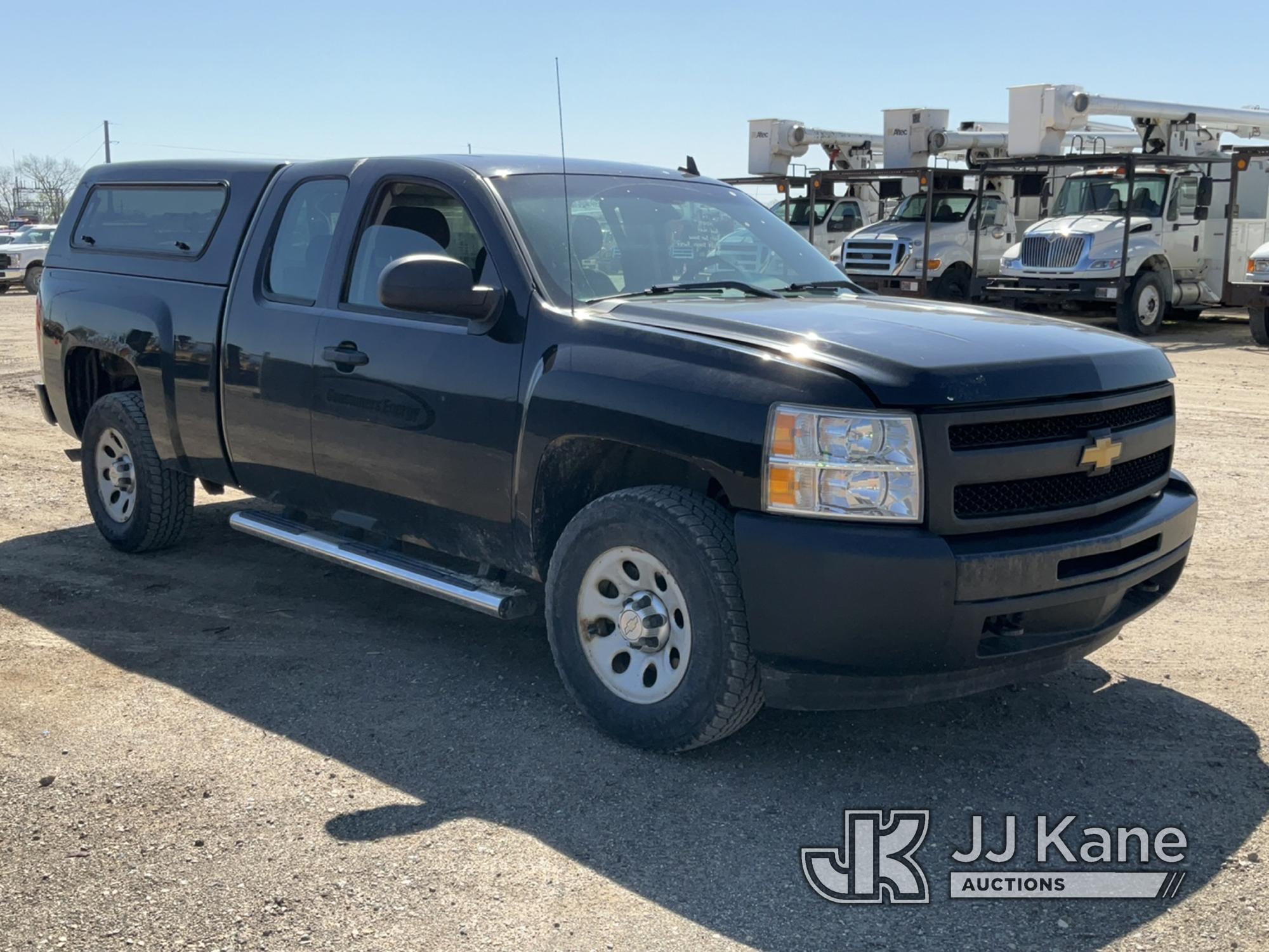 (Charlotte, MI) 2012 Chevrolet Silverado 1500 4x4 Extended-Cab Pickup Truck Runs & Moves) (Jump To S