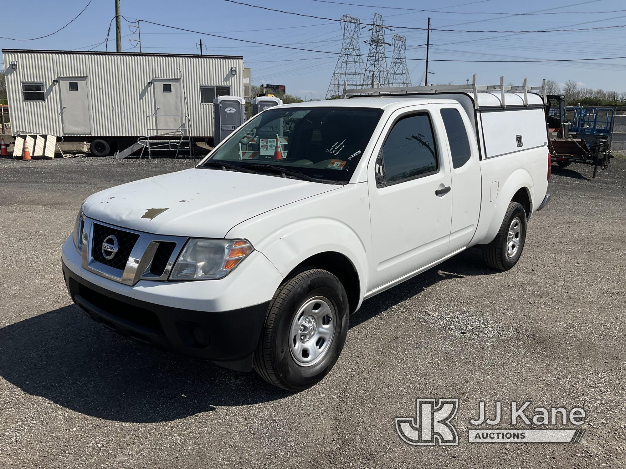 (Plymouth Meeting, PA) 2016 Nissan Frontier Extended-Cab Pickup Truck Runs & Moves, Body & Rust Dama