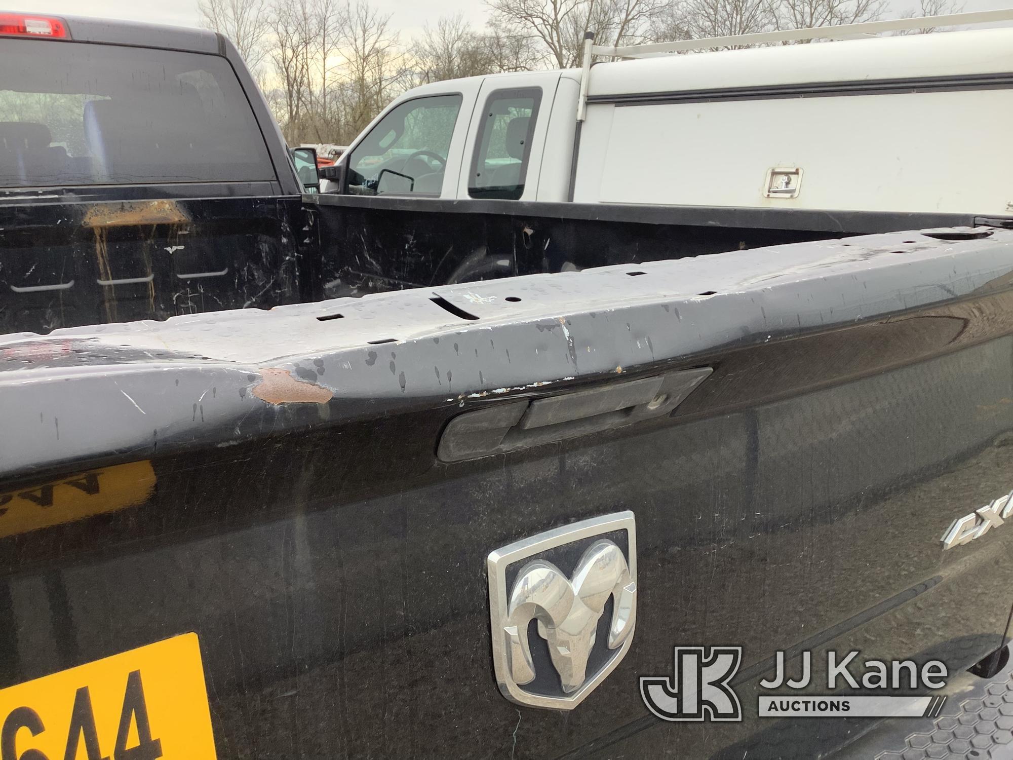 (Smock, PA) 2014 RAM 2500 4x4 Crew-Cab Pickup Truck Not Running, Condition Unknown, No brakes, No Po