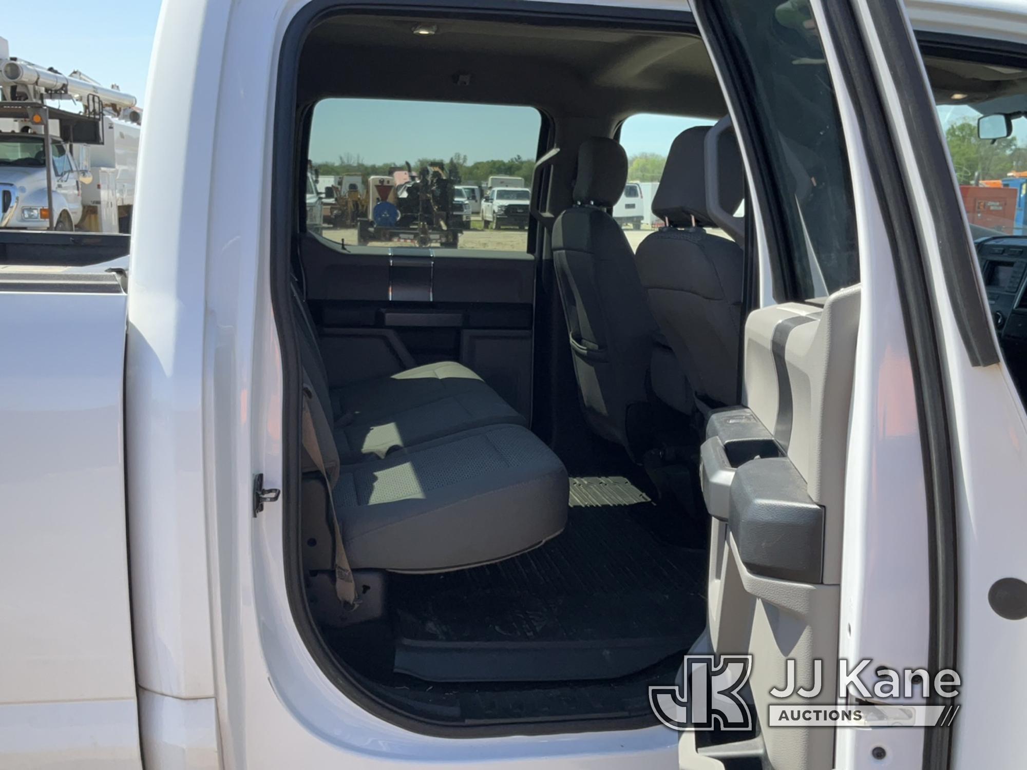 (Charlotte, MI) 2018 Ford F150 4x4 Crew-Cab Pickup Truck Runs, Moves