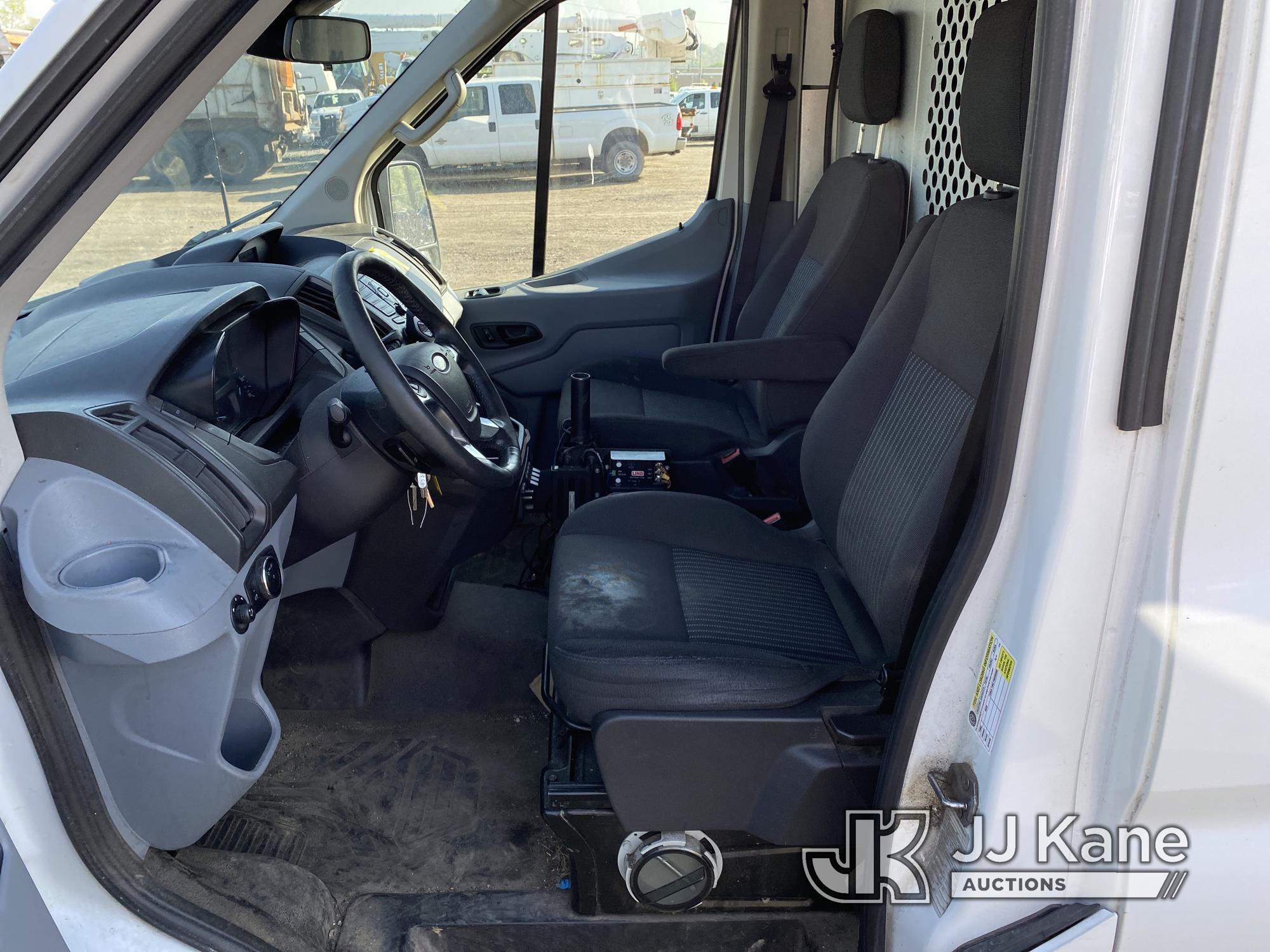 (Plymouth Meeting, PA) 2015 Ford Transit-250 Cargo Van Runs & Moves, Body & Rust Damage