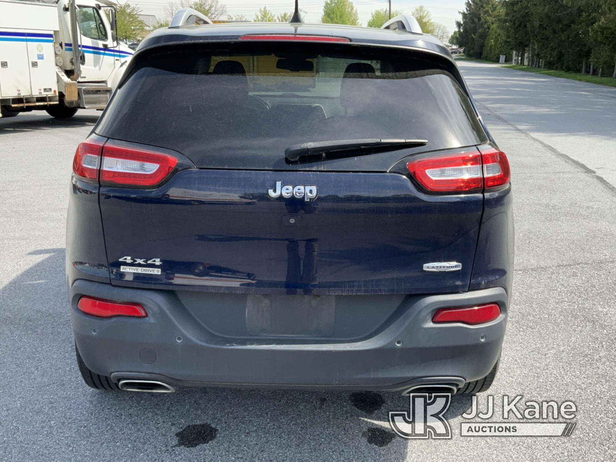 (Chester Springs, PA) 2016 Jeep Cherokee Latitude 4x4 4-Door Sport Utility Vehicle Runs & Moves) (Ru