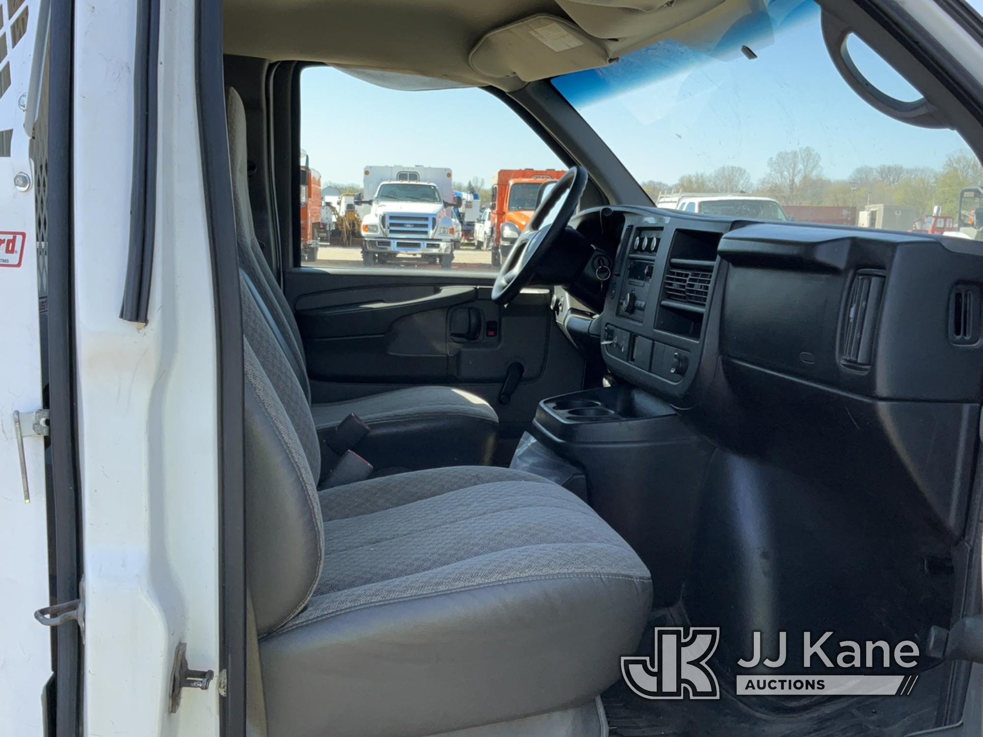 (Charlotte, MI) 2008 Chevrolet Express G3500 High-Top Cargo Van Runs, Moves, Rust, Body Damage, Engi