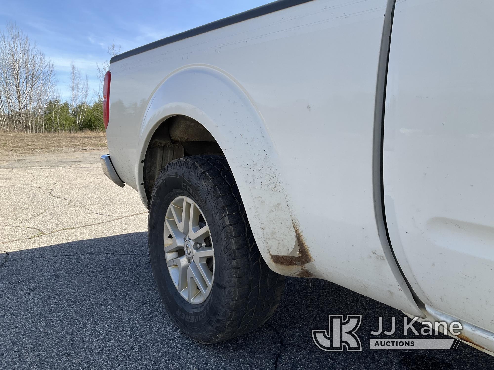 (Wells, ME) 2017 Nissan Frontier 4x4 Extended-Cab Pickup Truck Jump to Start, Runs & Moves, Check En