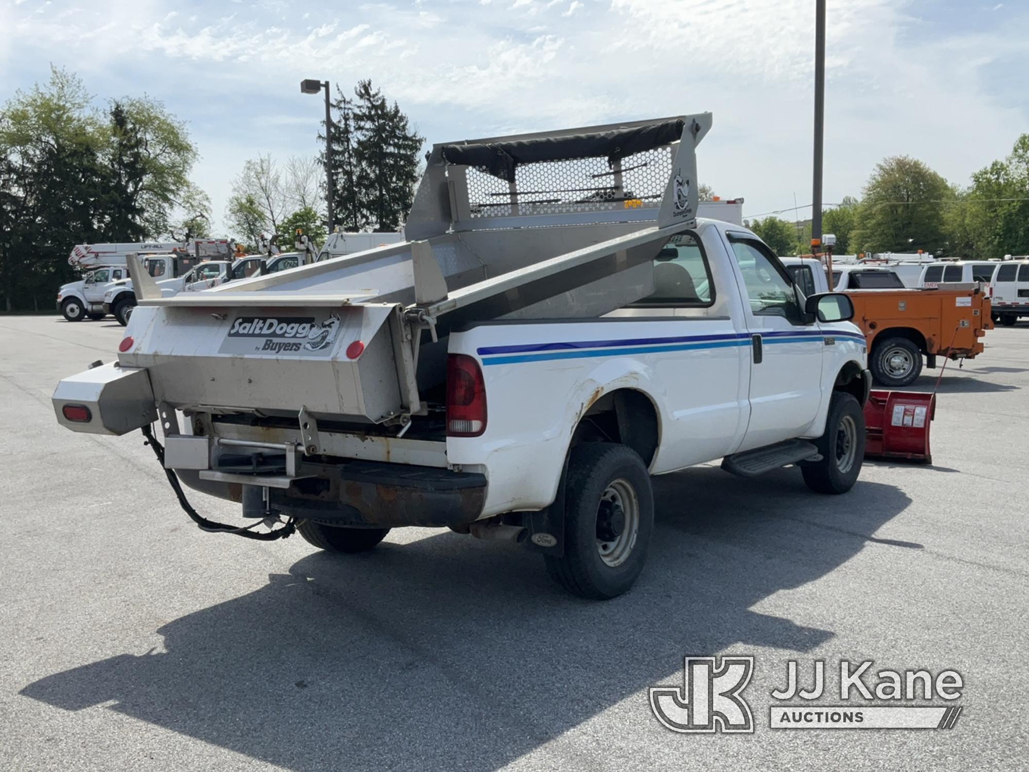 (Chester Springs, PA) 2002 Ford F350 4x4 Pickup Truck Runs & Moves, Body & Rust Damage, Dump Operate