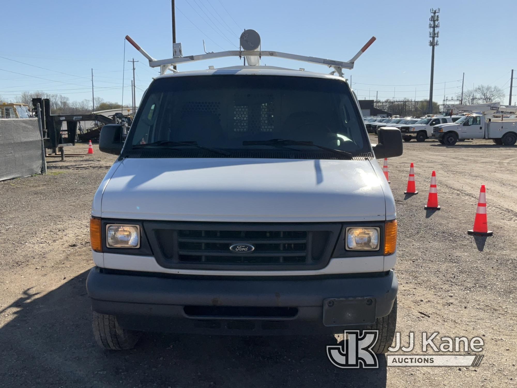 (Charlotte, MI) 2006 Ford E250 Cargo Van, Runs, Moves, Rust, Body Damage, Engine Light, Brake Light,