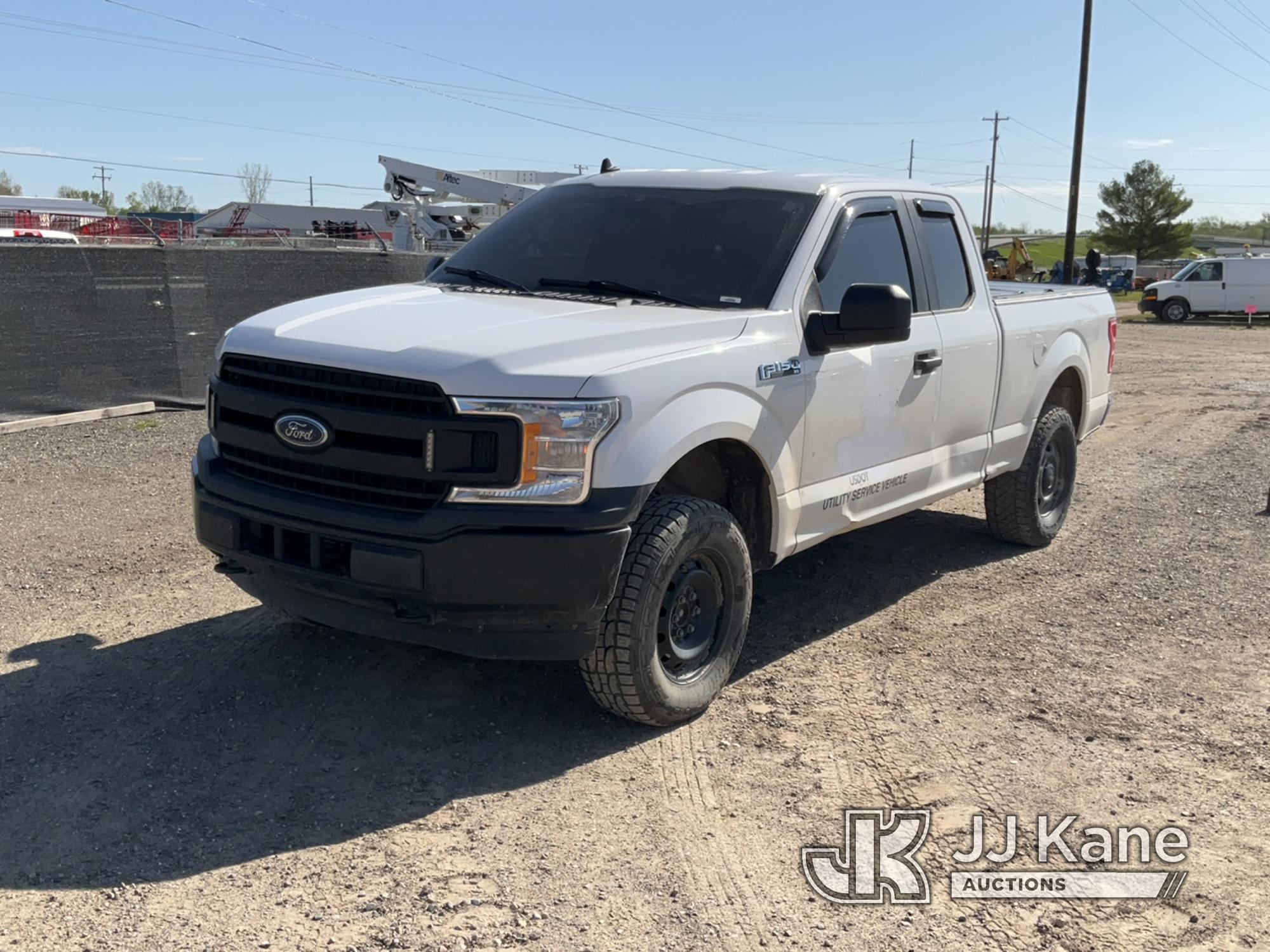 (Charlotte, MI) 2020 Ford F150 4x4 Extended-Cab Pickup Truck Runs, Moves, Check Engine Light, Cracke