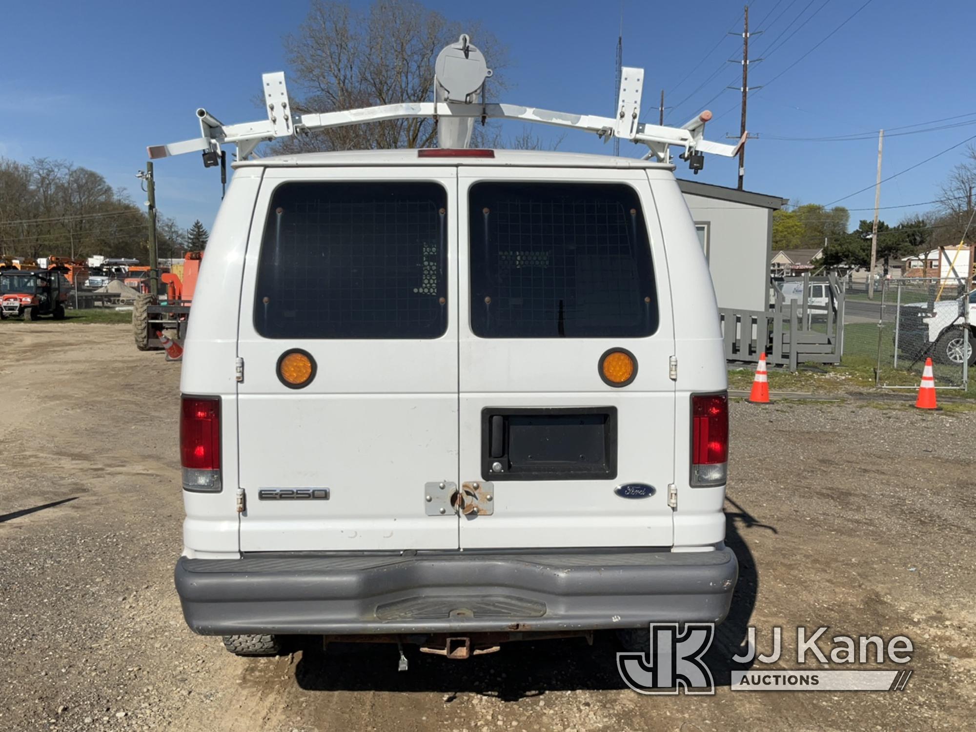 (Charlotte, MI) 2006 Ford E250 Cargo Van, Runs, Moves, Rust, Body Damage, Engine Light, Brake Light,