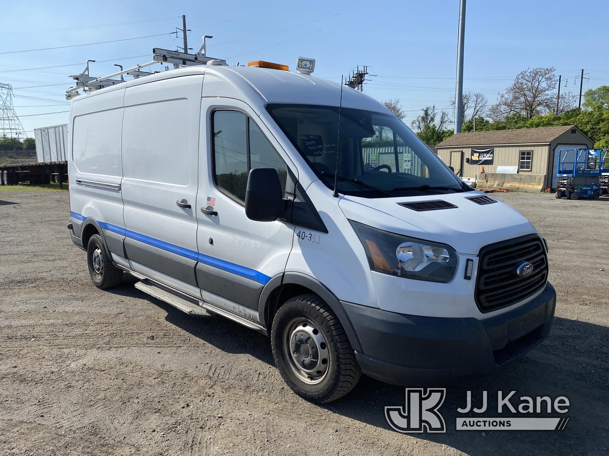 (Plymouth Meeting, PA) 2015 Ford Transit-250 Cargo Van Runs & Moves, Body & Rust Damage