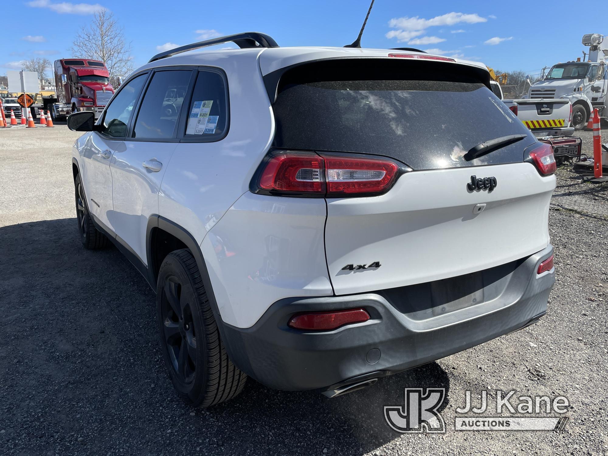 (Plymouth Meeting, PA) 2015 Jeep Cherokee Latitude 4x4 4-Door Sport Utility Vehicle Runs & Moves, Tr