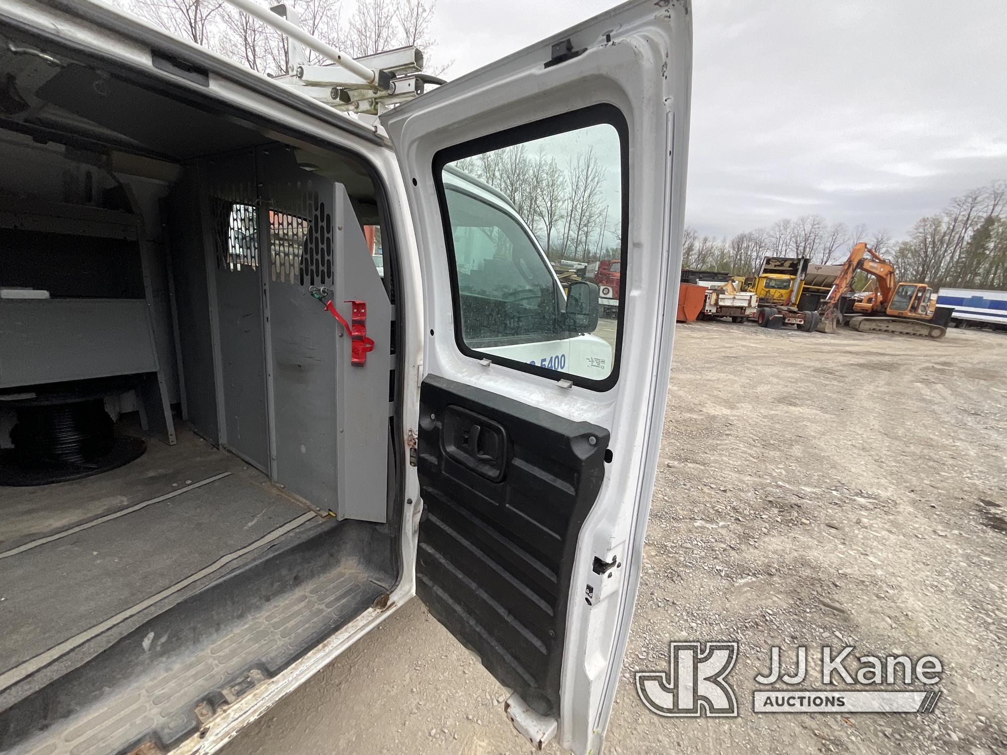 (Catskill, NY) 2016 Chevrolet Express G3500 Cargo Van Runs & Moves) (Rust/Body Damage