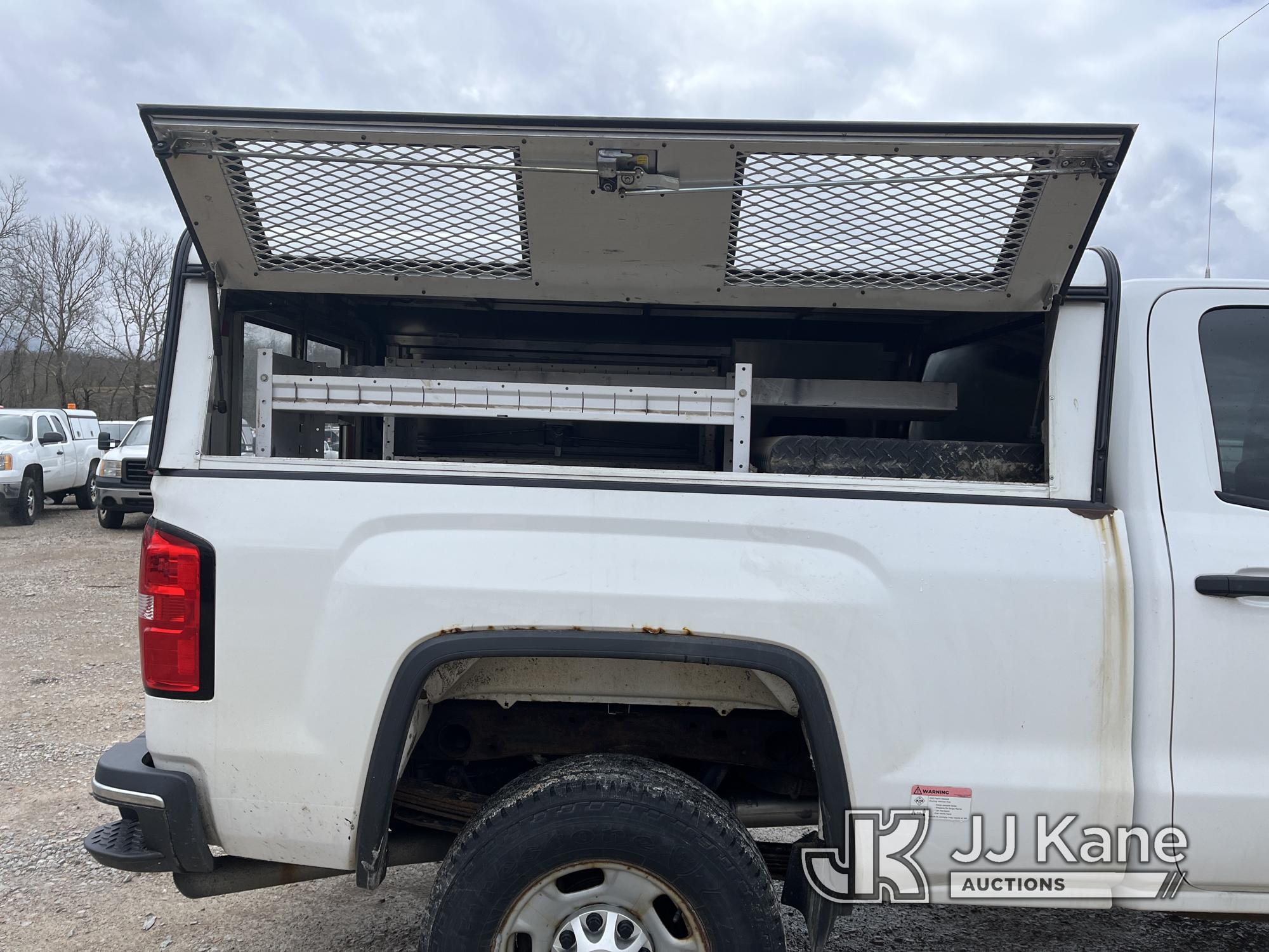 (Smock, PA) 2015 GMC Sierra 2500HD 4x4 Extended-Cab Pickup Truck Title Delay) (Runs & Moves, Rust &