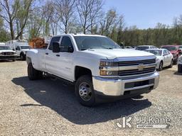 (Smock, PA) 2015 Chevrolet Silverado 3500HD 4x4 Crew-Cab Pickup Truck Runs & Moves, Missing Tailgate