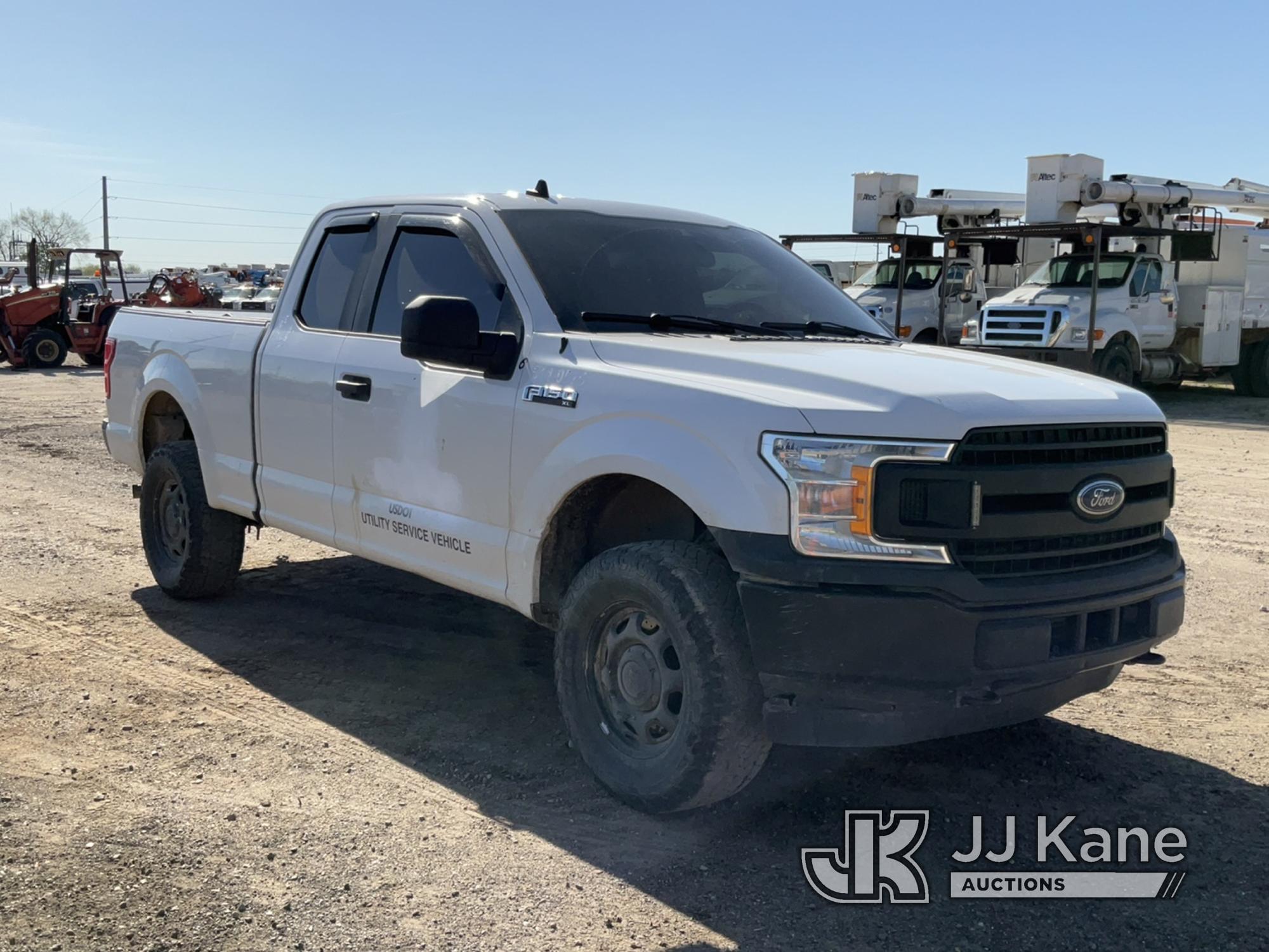 (Charlotte, MI) 2020 Ford F150 4x4 Extended-Cab Pickup Truck Runs, Moves, Check Engine Light, Cracke