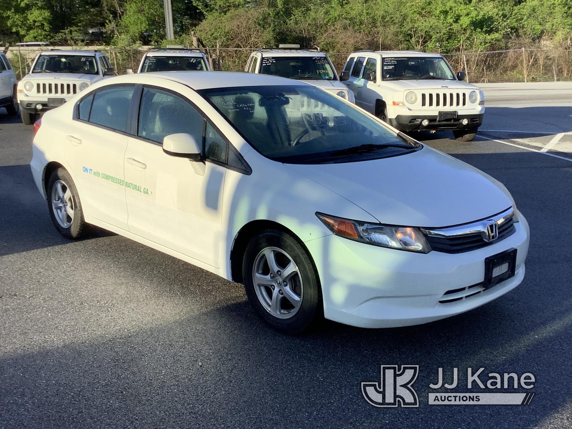 (Chester Springs, PA) 2012 Honda Civic 4-Door Sedan CNG Only) (Runs & Moves, Body & Rust Damage, Mus