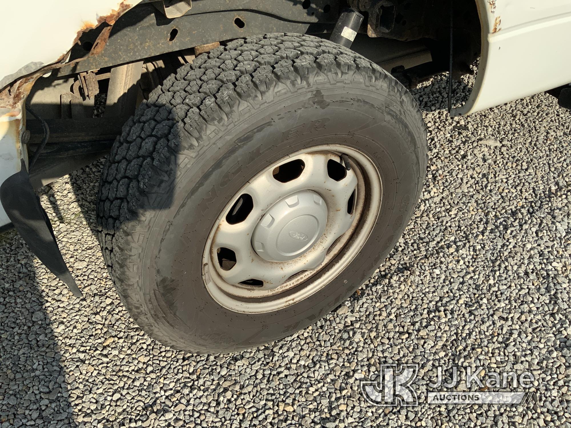 (Fort Wayne, IN) 2013 Ford F150 4x4 Pickup Truck Runs & Moves) (Rust/Body Damage