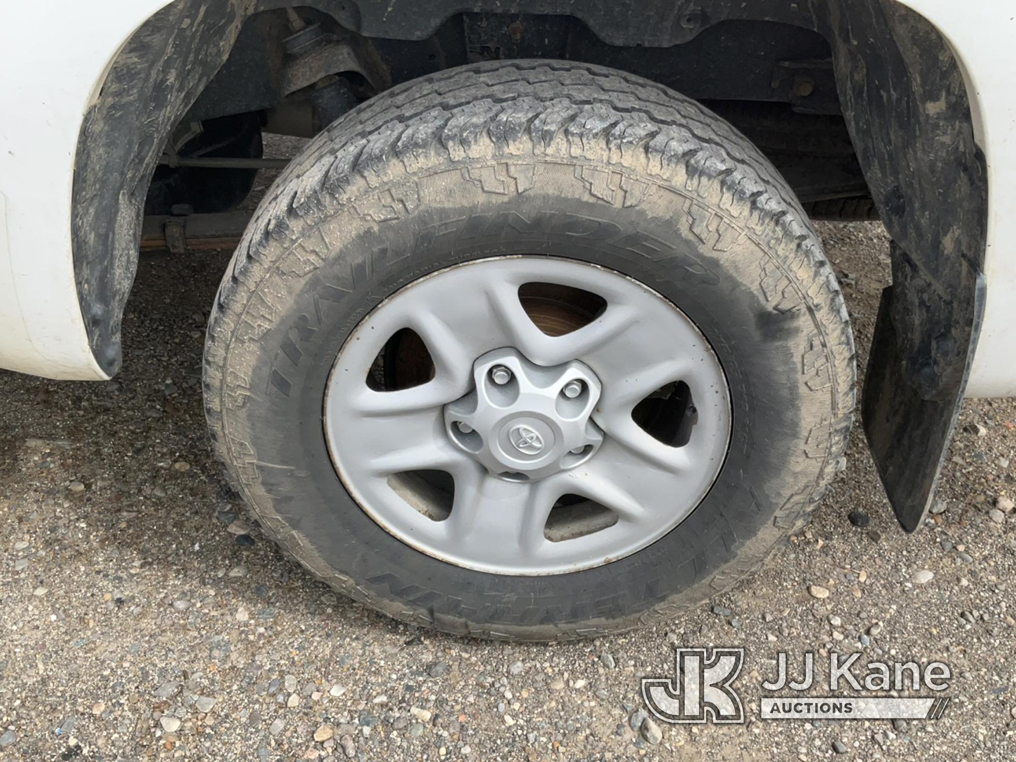 (Charlotte, MI) 2019 Toyota Tundra 4x4 Crew-Cab Pickup Truck Runs & Moves) (Jump To Start, Maintenan